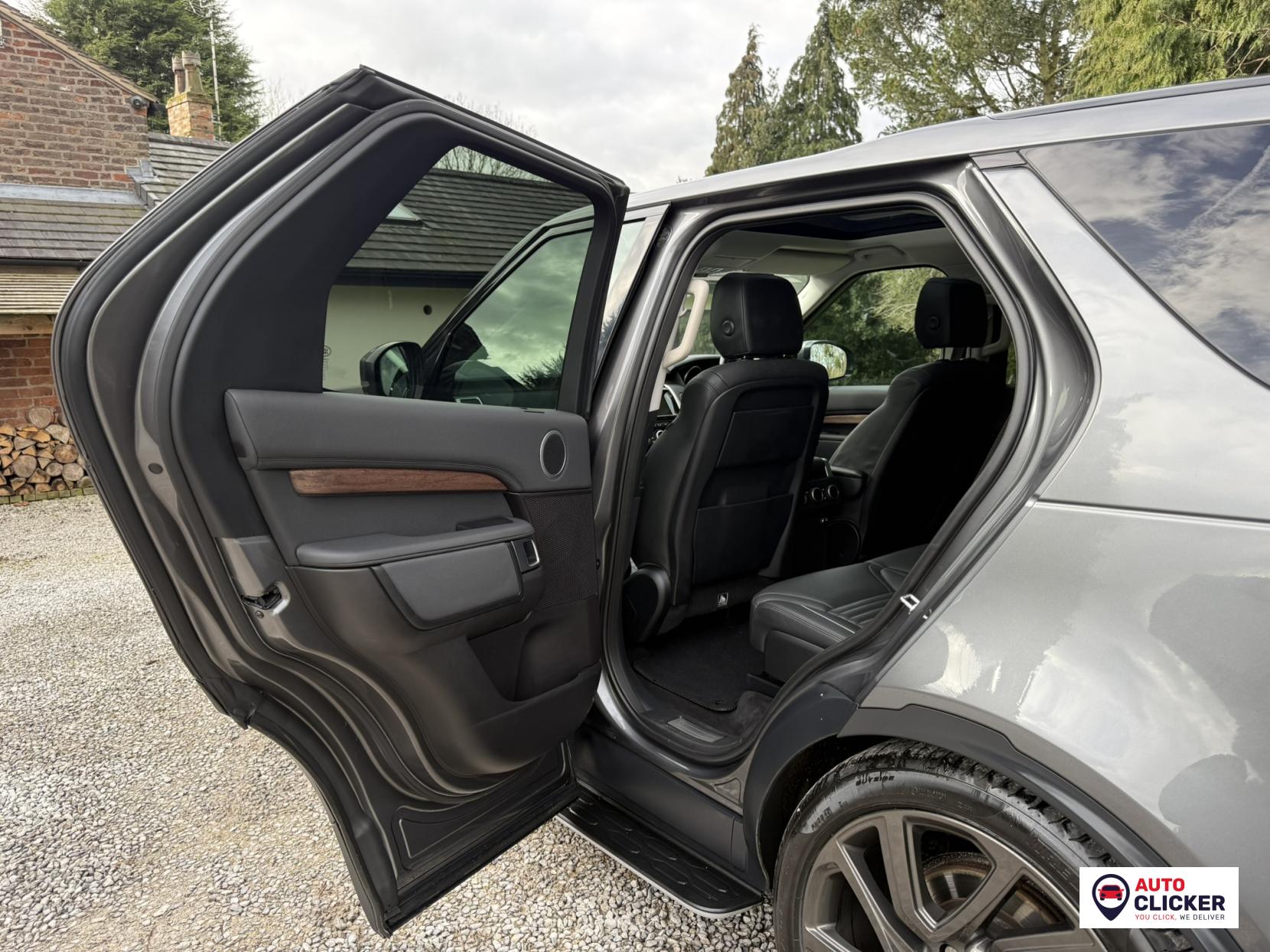 Land Rover Discovery 2.0 SD4 HSE SUV 5dr Diesel Auto 4WD Euro 6 (s/s) (240 ps)