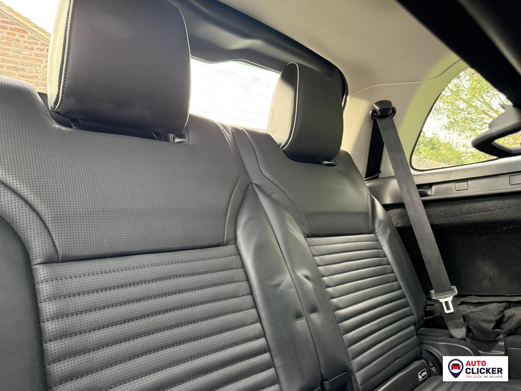 Land Rover Discovery 2.0 SD4 HSE SUV 5dr Diesel Auto 4WD Euro 6 (s/s) (240 ps)