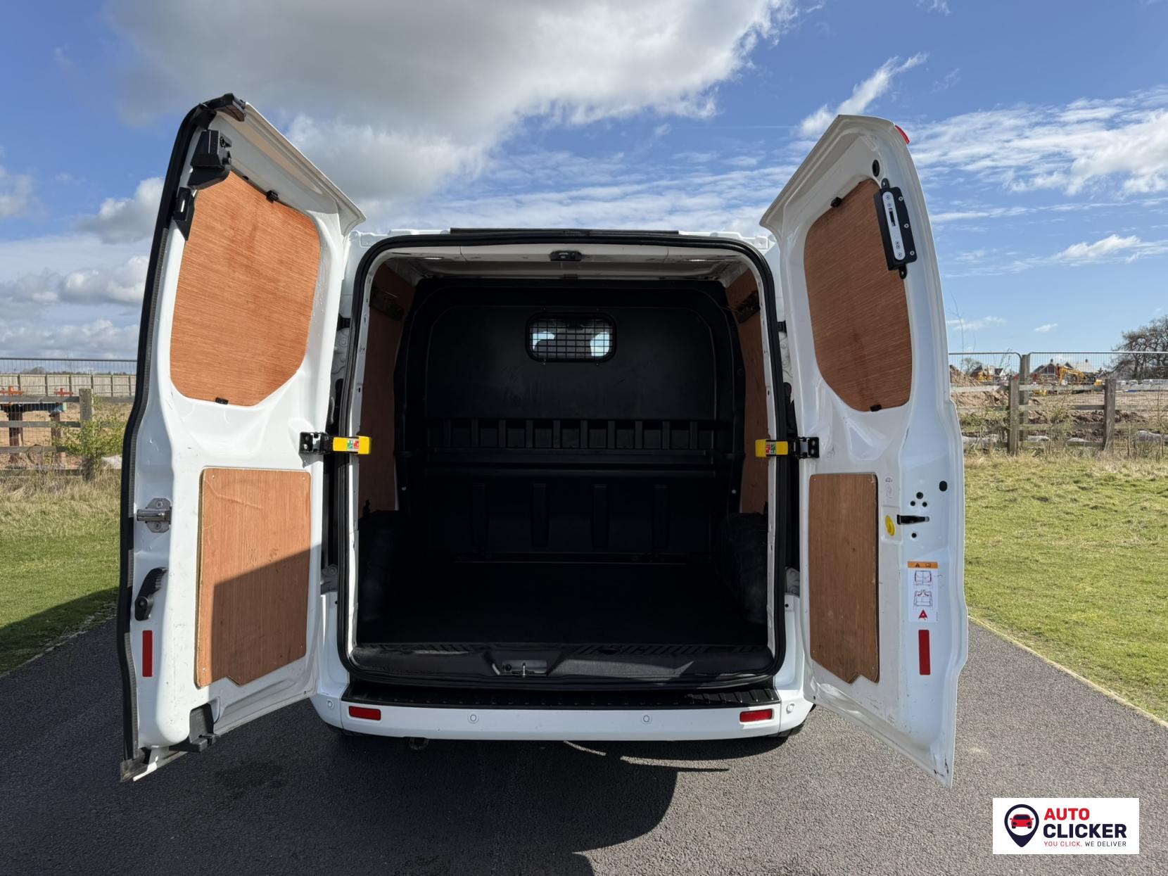 Ford Transit Custom 2.0 300 EcoBlue Limited Crew Van Double Cab 5dr Diesel Manual L1 H1 Euro 6 (s/s) (6 Seat) (130 ps)