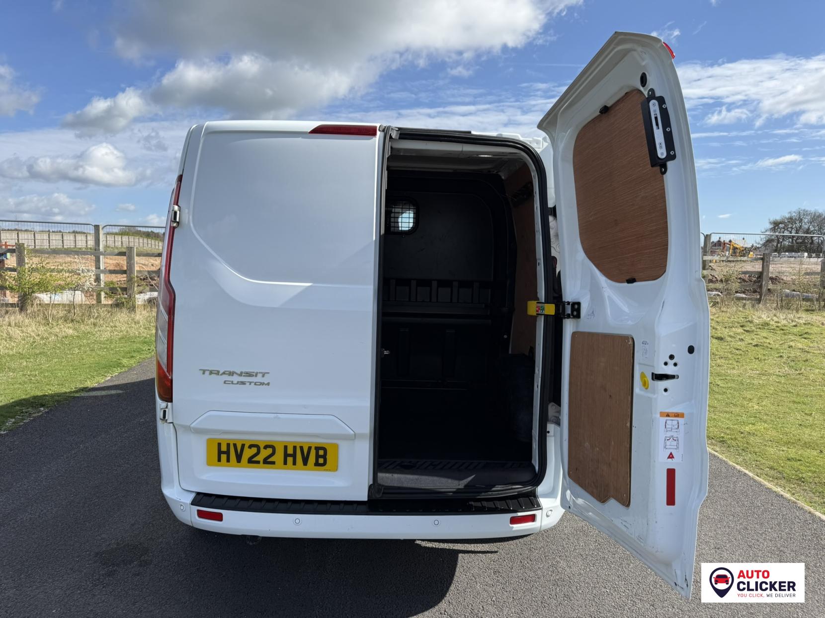 Ford Transit Custom 2.0 300 EcoBlue Limited Crew Van Double Cab 5dr Diesel Manual L1 H1 Euro 6 (s/s) (6 Seat) (130 ps)