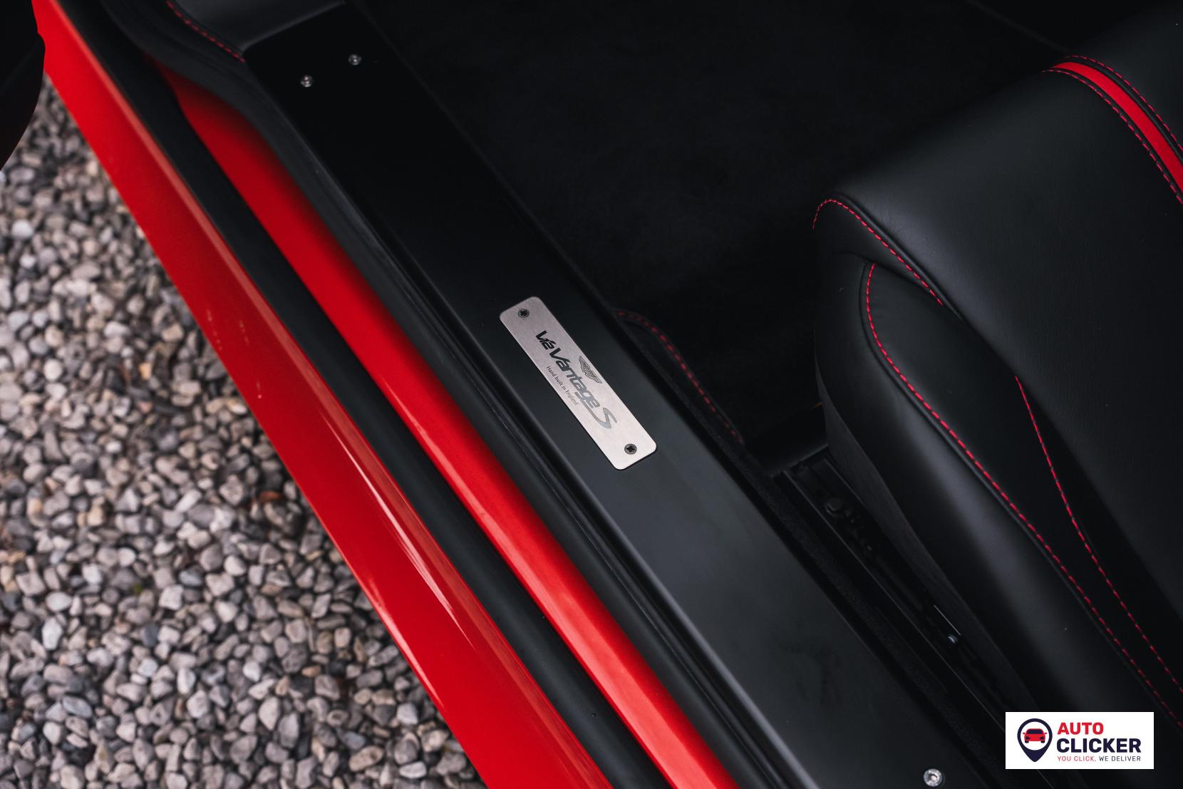 Aston Martin Vantage 6.0 V12 S Coupe 2dr Petrol Sportshift Euro 5 (565 bhp)