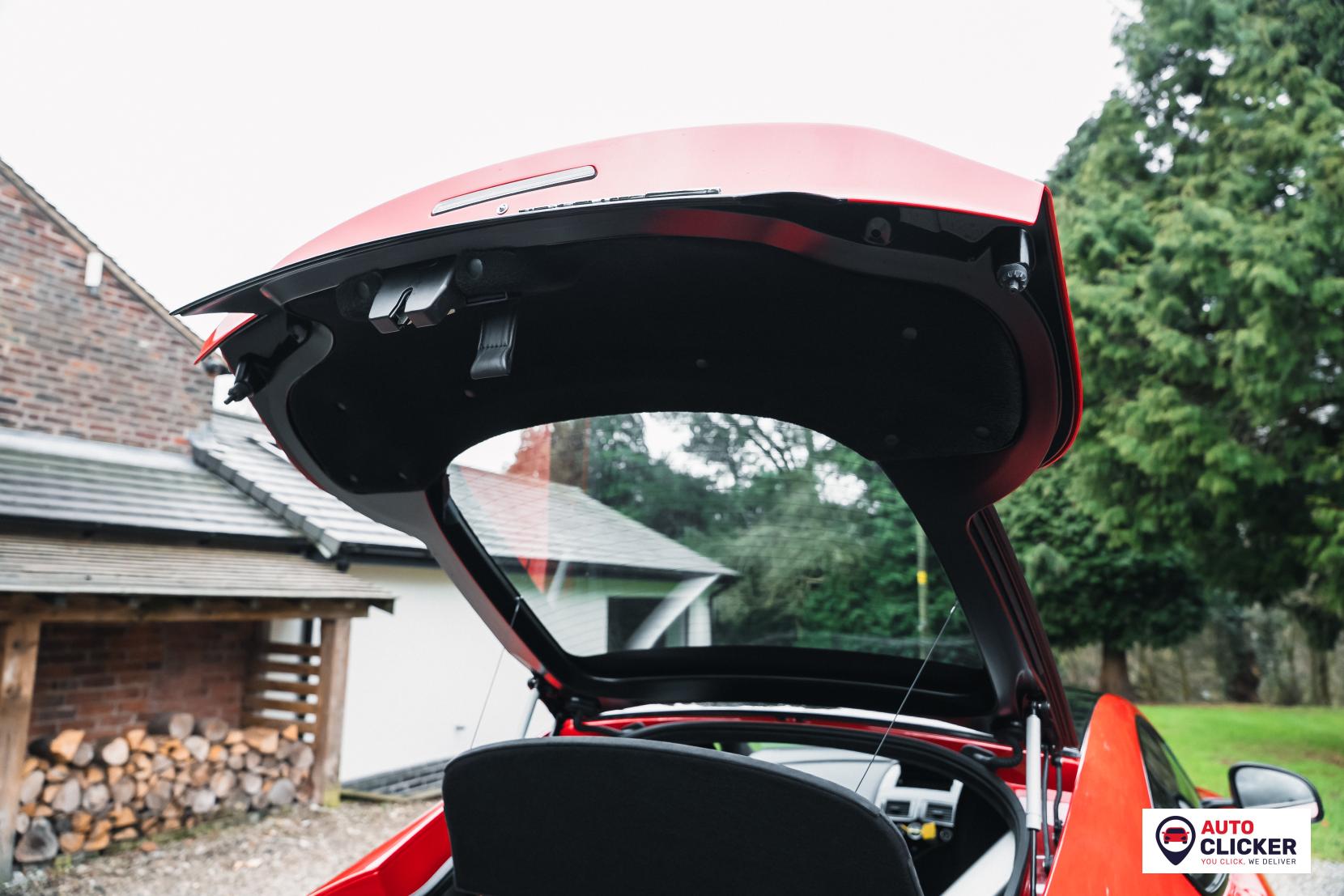 Aston Martin Vantage 6.0 V12 S Coupe 2dr Petrol Sportshift Euro 5 (565 bhp)