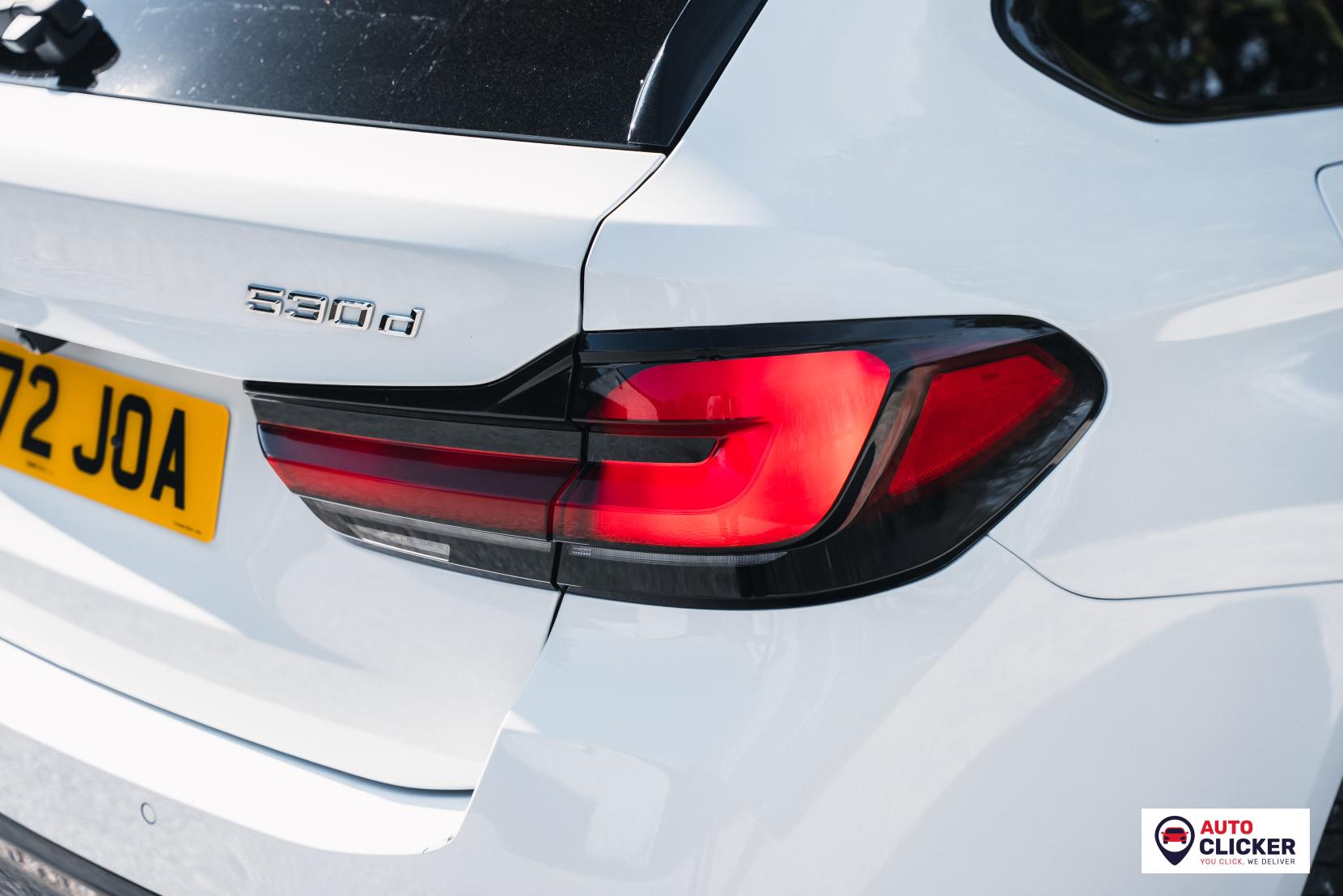 BMW 5 Series 3.0 530d MHT M Sport Touring 5dr Diesel Hybrid Steptronic xDrive Euro 6 (s/s) (286 ps)