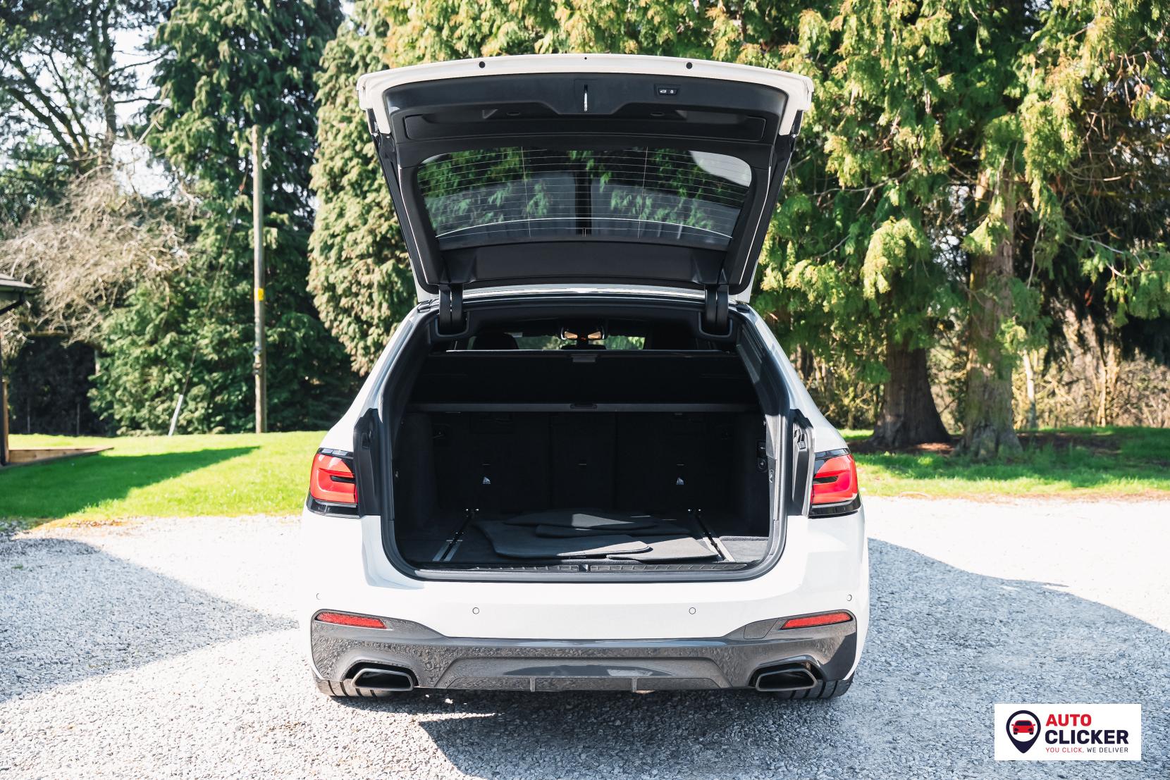 BMW 5 Series 3.0 530d MHT M Sport Touring 5dr Diesel Hybrid Steptronic xDrive Euro 6 (s/s) (286 ps)