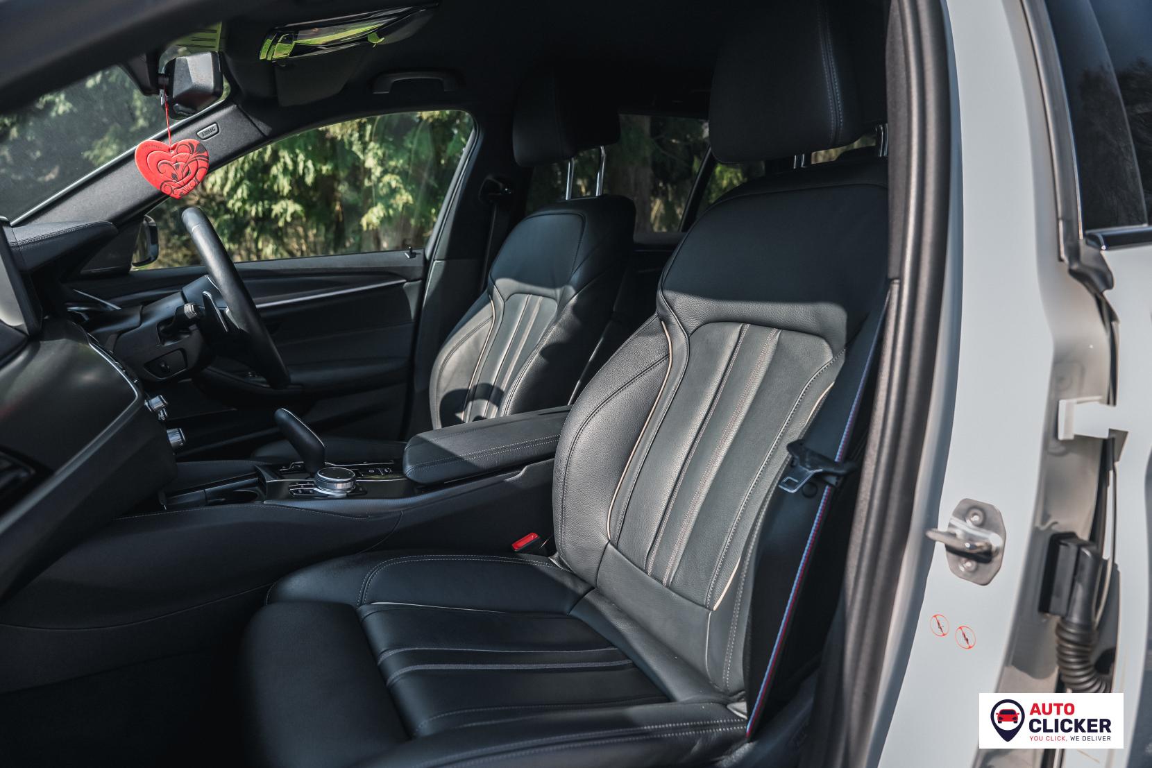 BMW 5 Series 3.0 530d MHT M Sport Touring 5dr Diesel Hybrid Steptronic xDrive Euro 6 (s/s) (286 ps)