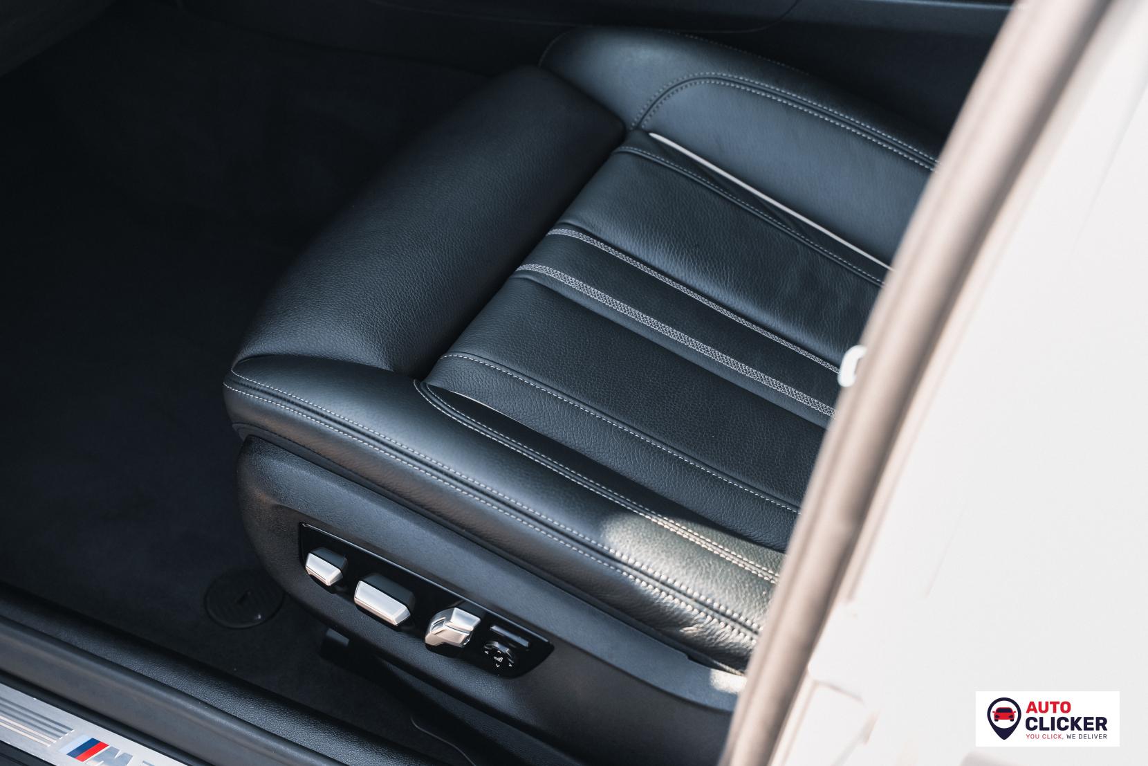 BMW 5 Series 3.0 530d MHT M Sport Touring 5dr Diesel Hybrid Steptronic xDrive Euro 6 (s/s) (286 ps)