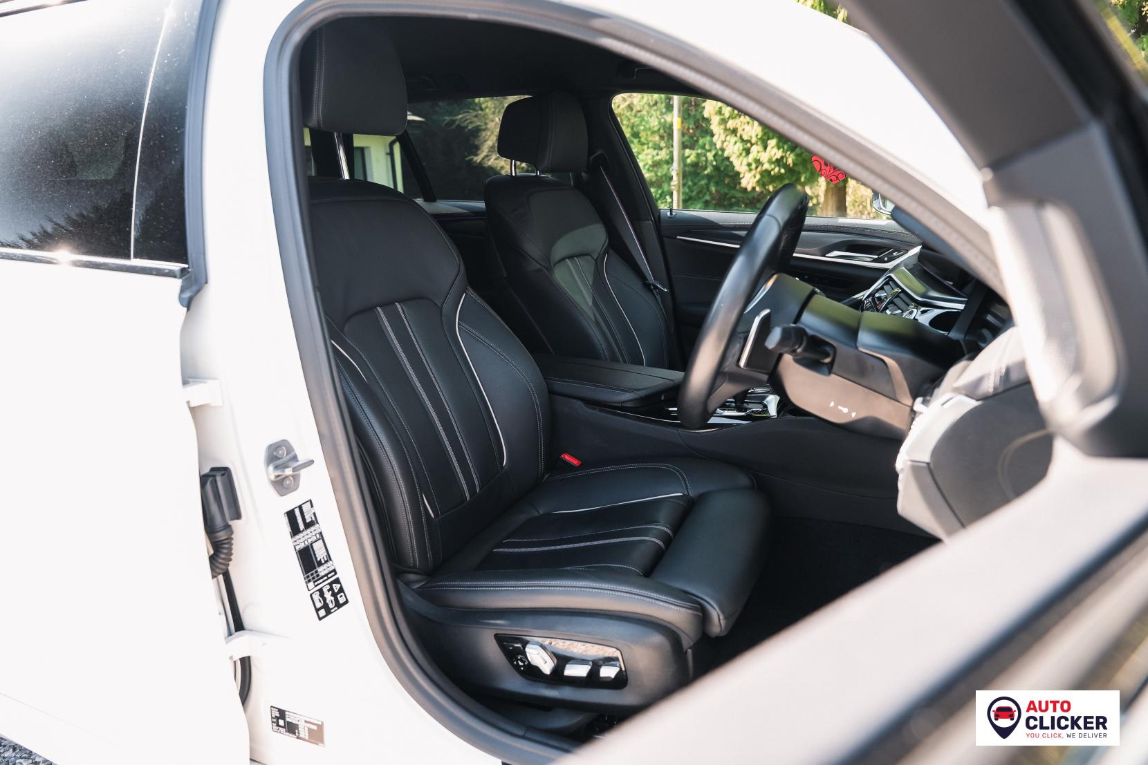 BMW 5 Series 3.0 530d MHT M Sport Touring 5dr Diesel Hybrid Steptronic xDrive Euro 6 (s/s) (286 ps)