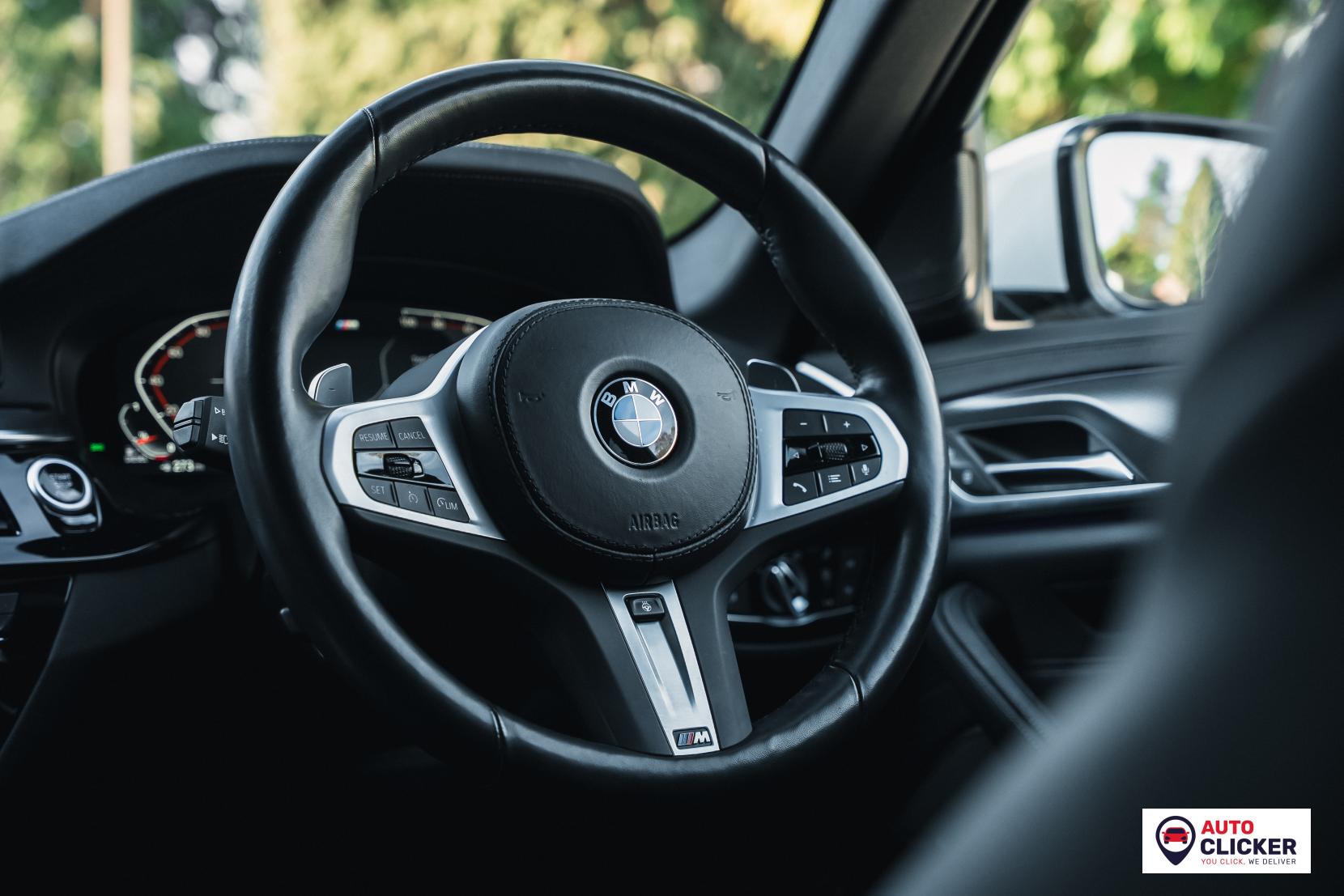 BMW 5 Series 3.0 530d MHT M Sport Touring 5dr Diesel Hybrid Steptronic xDrive Euro 6 (s/s) (286 ps)