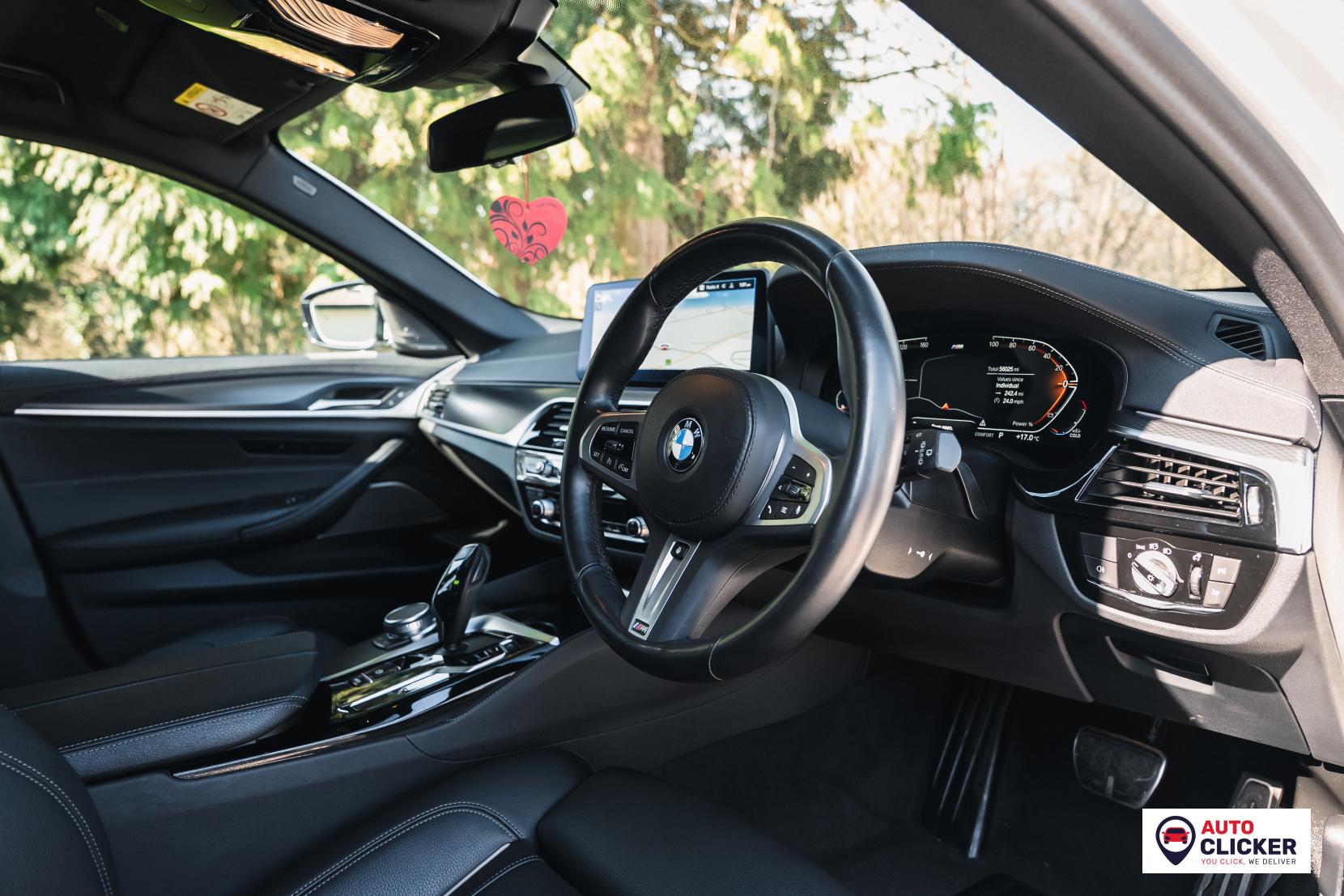 BMW 5 Series 3.0 530d MHT M Sport Touring 5dr Diesel Hybrid Steptronic xDrive Euro 6 (s/s) (286 ps)