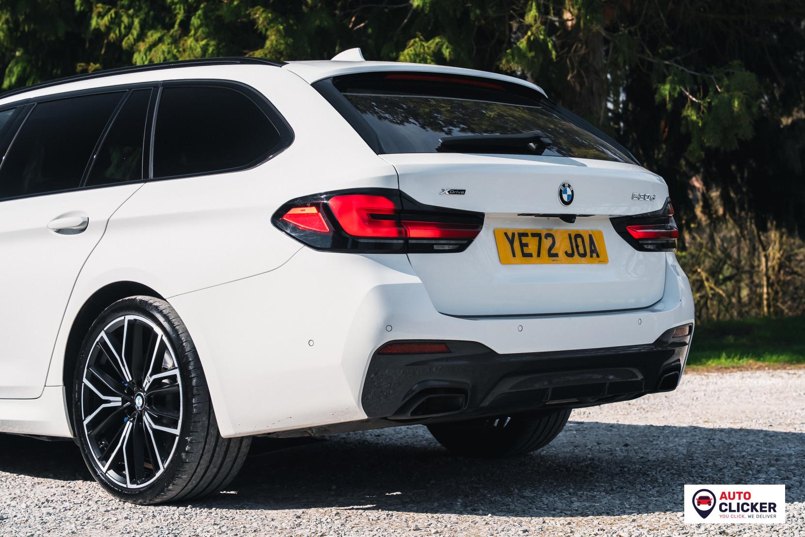 BMW 5 Series 3.0 530d MHT M Sport Touring 5dr Diesel Hybrid Steptronic xDrive Euro 6 (s/s) (286 ps)