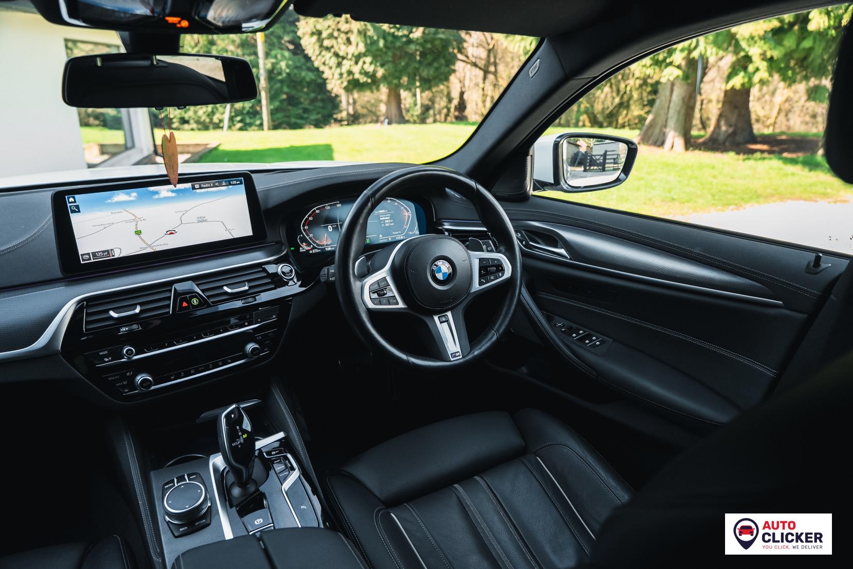 BMW 5 Series 3.0 530d MHT M Sport Touring 5dr Diesel Hybrid Steptronic xDrive Euro 6 (s/s) (286 ps)