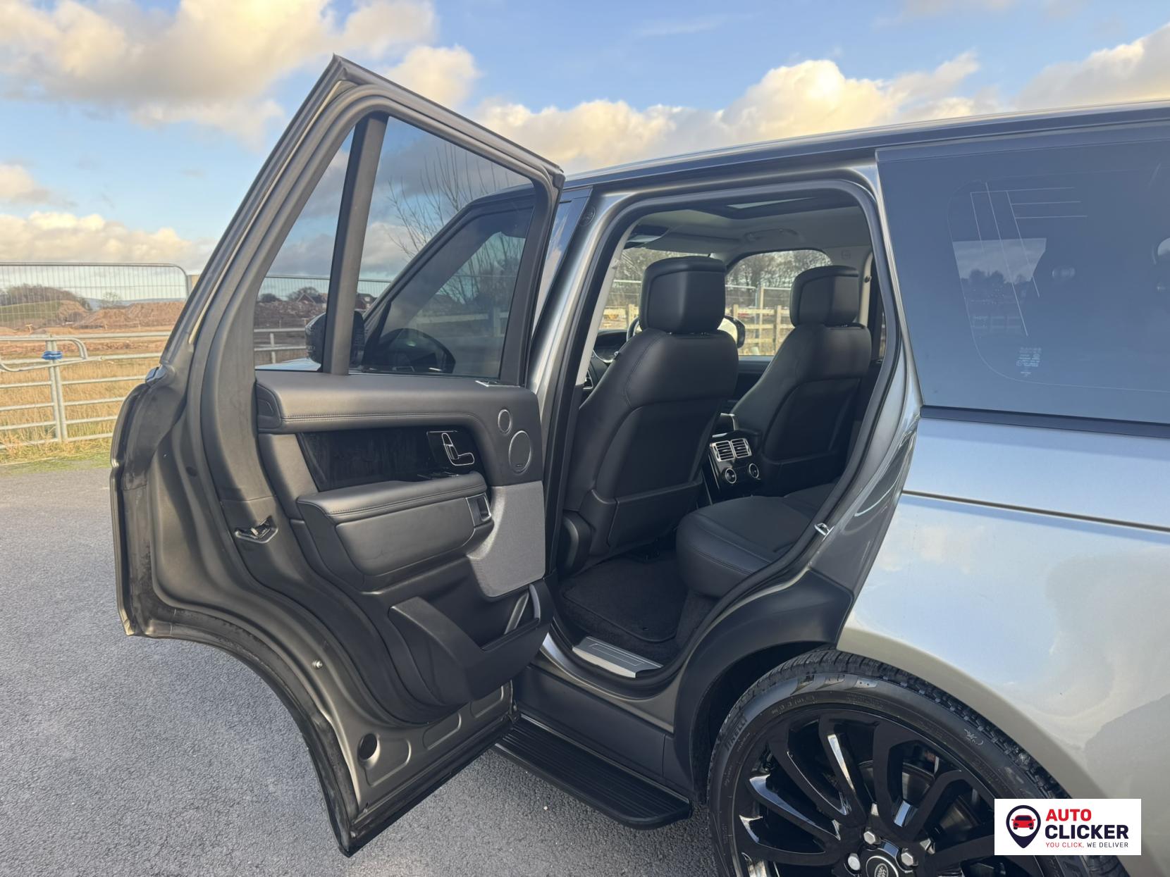 Land Rover Range Rover 3.0 TD V6 Vogue SUV 5dr Diesel Auto 4WD Euro 6 (s/s) (258 ps)