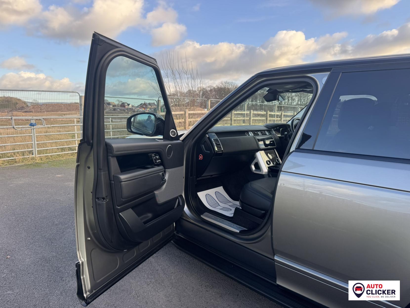 Land Rover Range Rover 3.0 TD V6 Vogue SUV 5dr Diesel Auto 4WD Euro 6 (s/s) (258 ps)