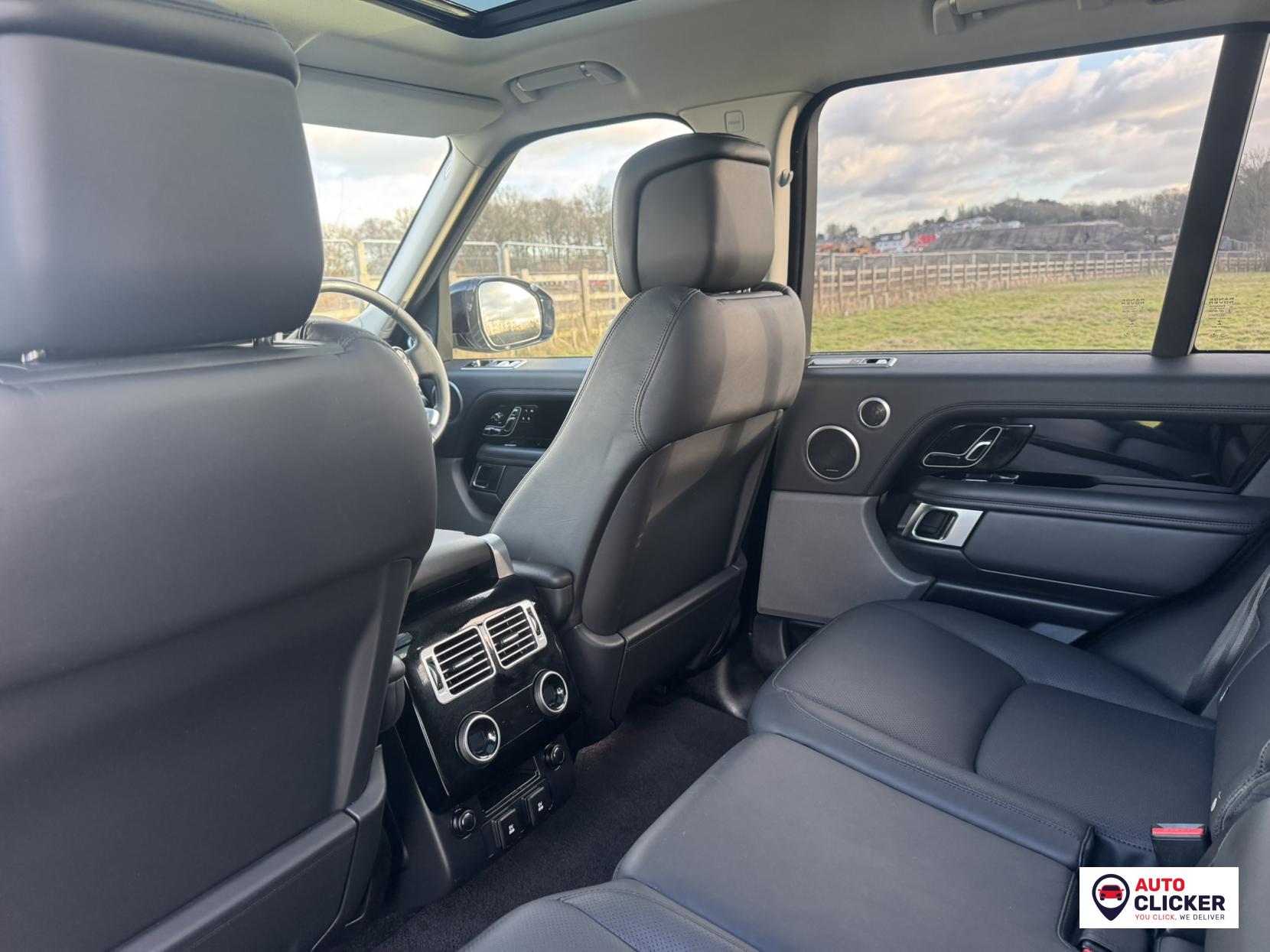 Land Rover Range Rover 3.0 TD V6 Vogue SUV 5dr Diesel Auto 4WD Euro 6 (s/s) (258 ps)