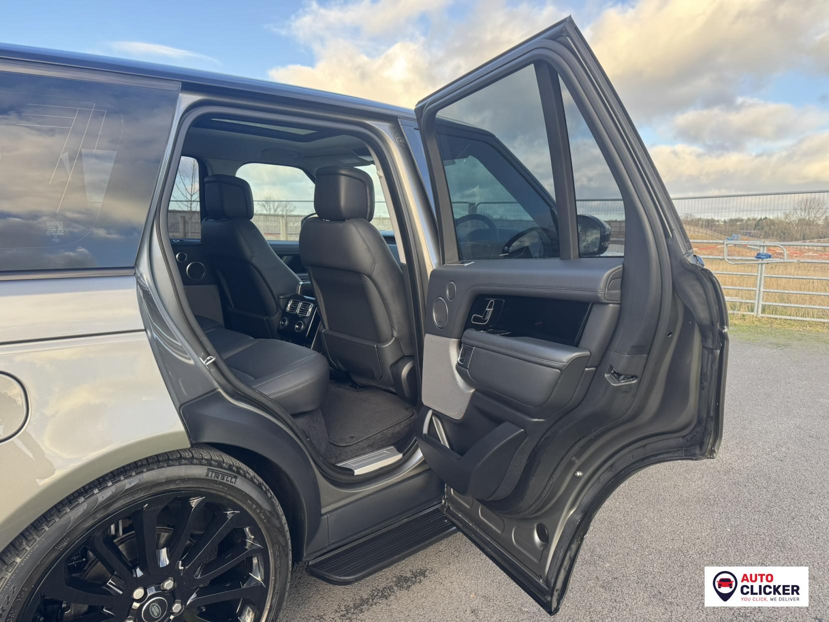 Land Rover Range Rover 3.0 TD V6 Vogue SUV 5dr Diesel Auto 4WD Euro 6 (s/s) (258 ps)