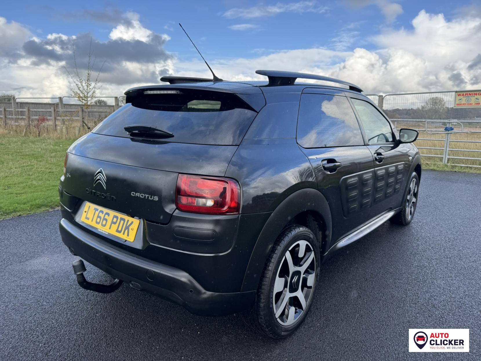 Citroen C4 Cactus 1.2 PureTech Flair Hatchback 5dr Petrol Manual Euro 6 (Euro 6) (82 ps)