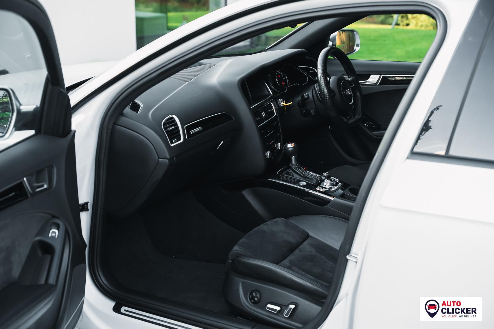 Audi RS4 Avant 4.2 FSI V8 Estate 5dr Petrol S Tronic quattro Euro 5 (450 ps)