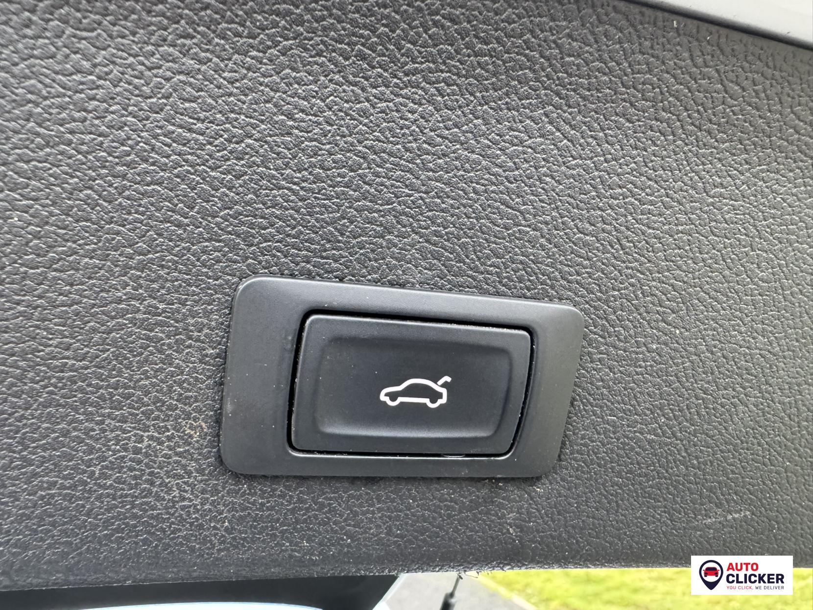 Audi RS4 Avant 4.2 FSI V8 Estate 5dr Petrol S Tronic quattro Euro 5 (450 ps)