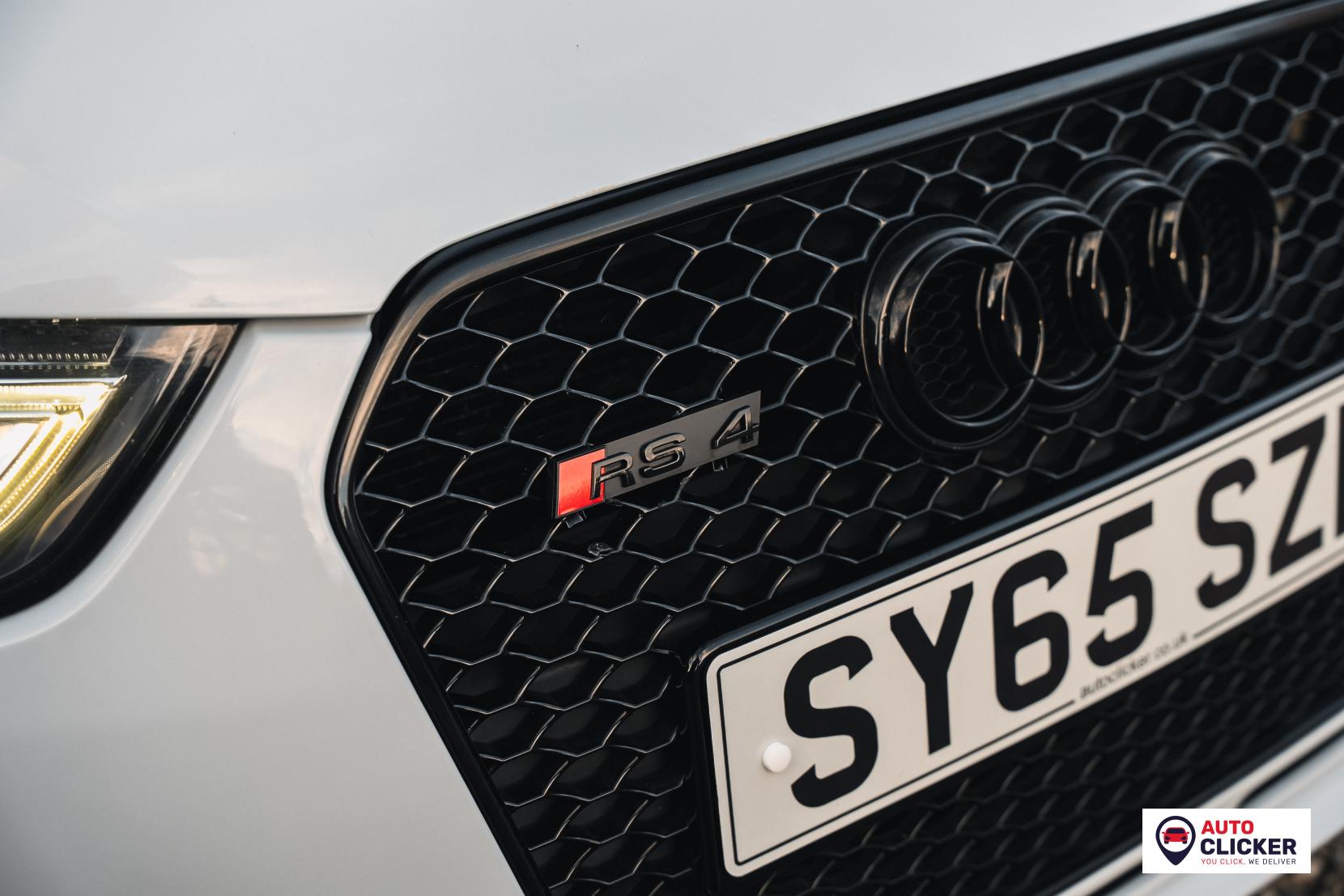 Audi RS4 Avant 4.2 FSI V8 Estate 5dr Petrol S Tronic quattro Euro 5 (450 ps)