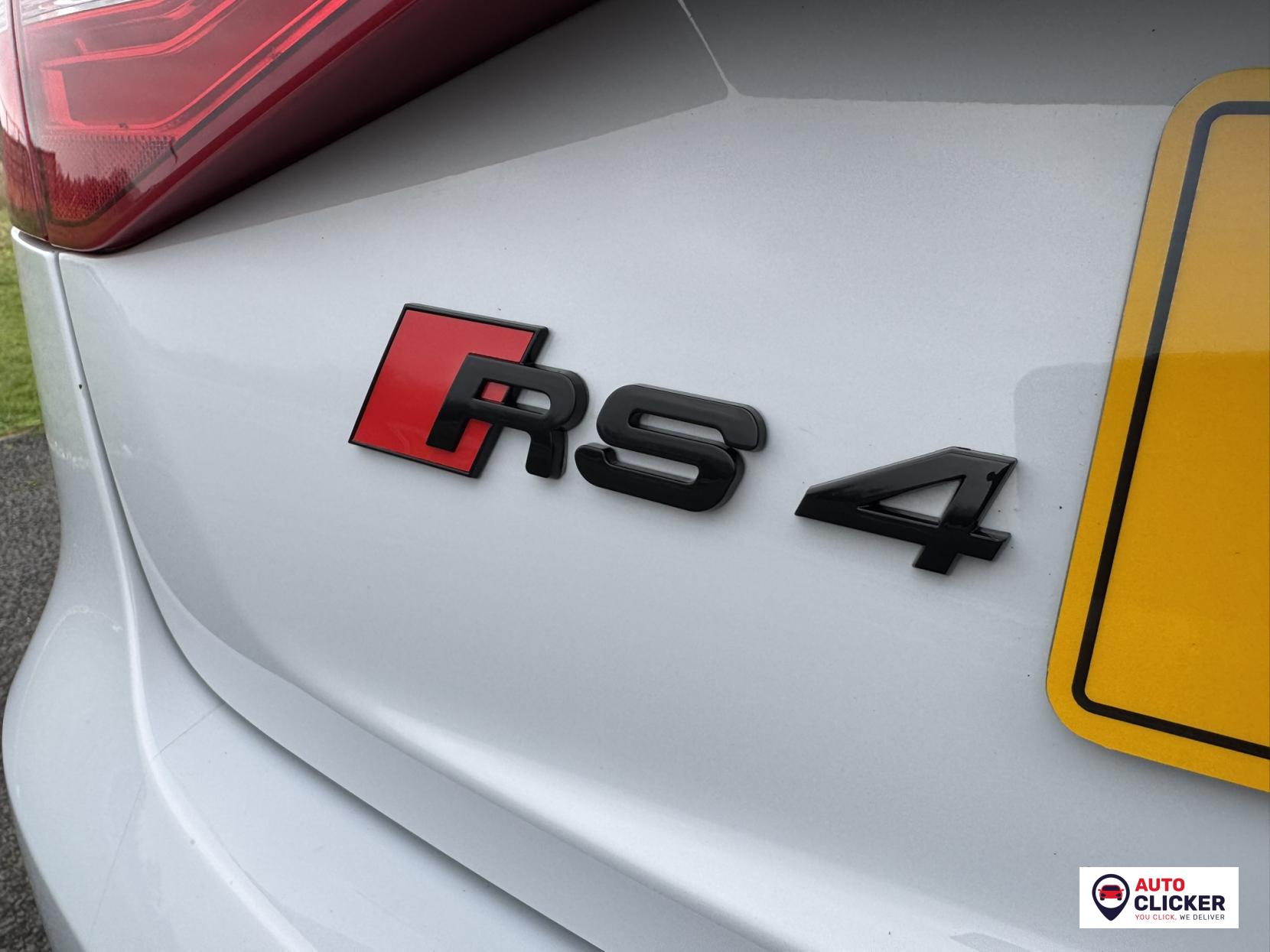 Audi RS4 Avant 4.2 FSI V8 Estate 5dr Petrol S Tronic quattro Euro 5 (450 ps)