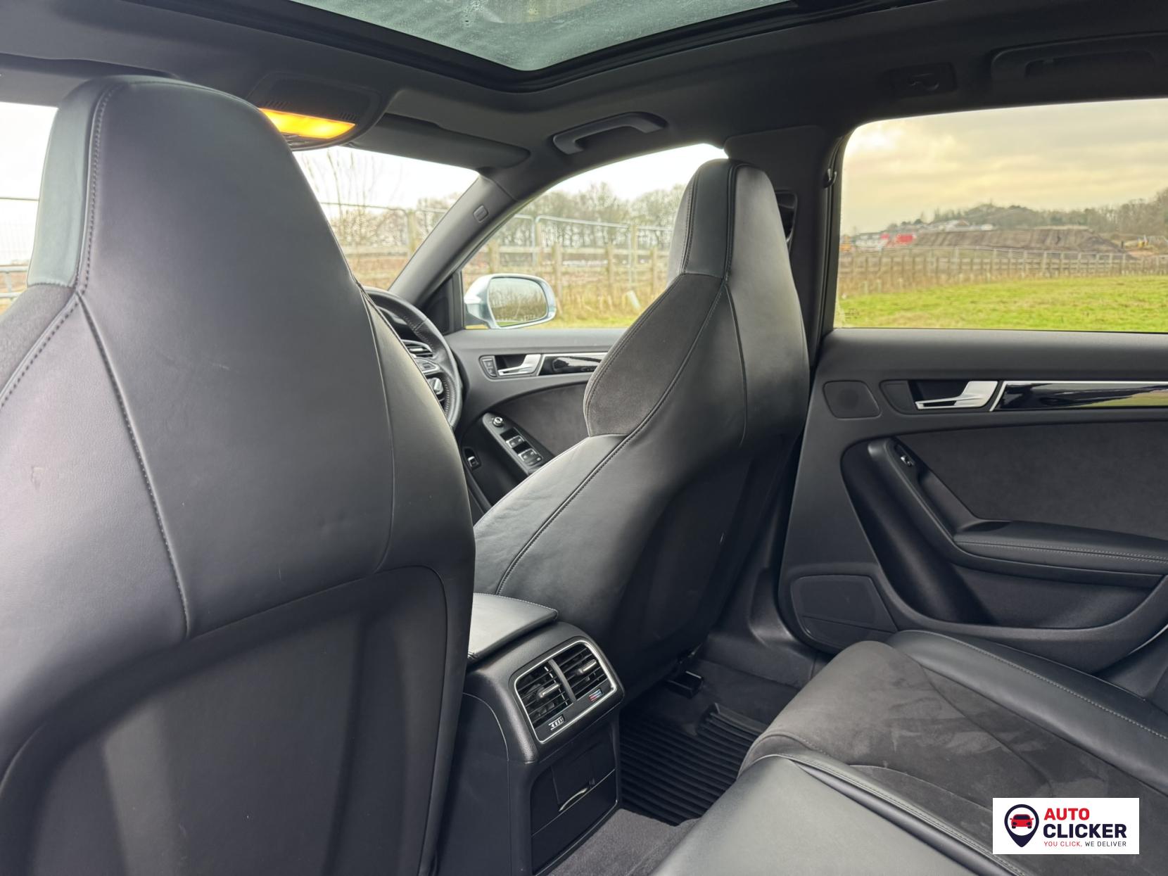 Audi RS4 Avant 4.2 FSI V8 Estate 5dr Petrol S Tronic quattro Euro 5 (450 ps)