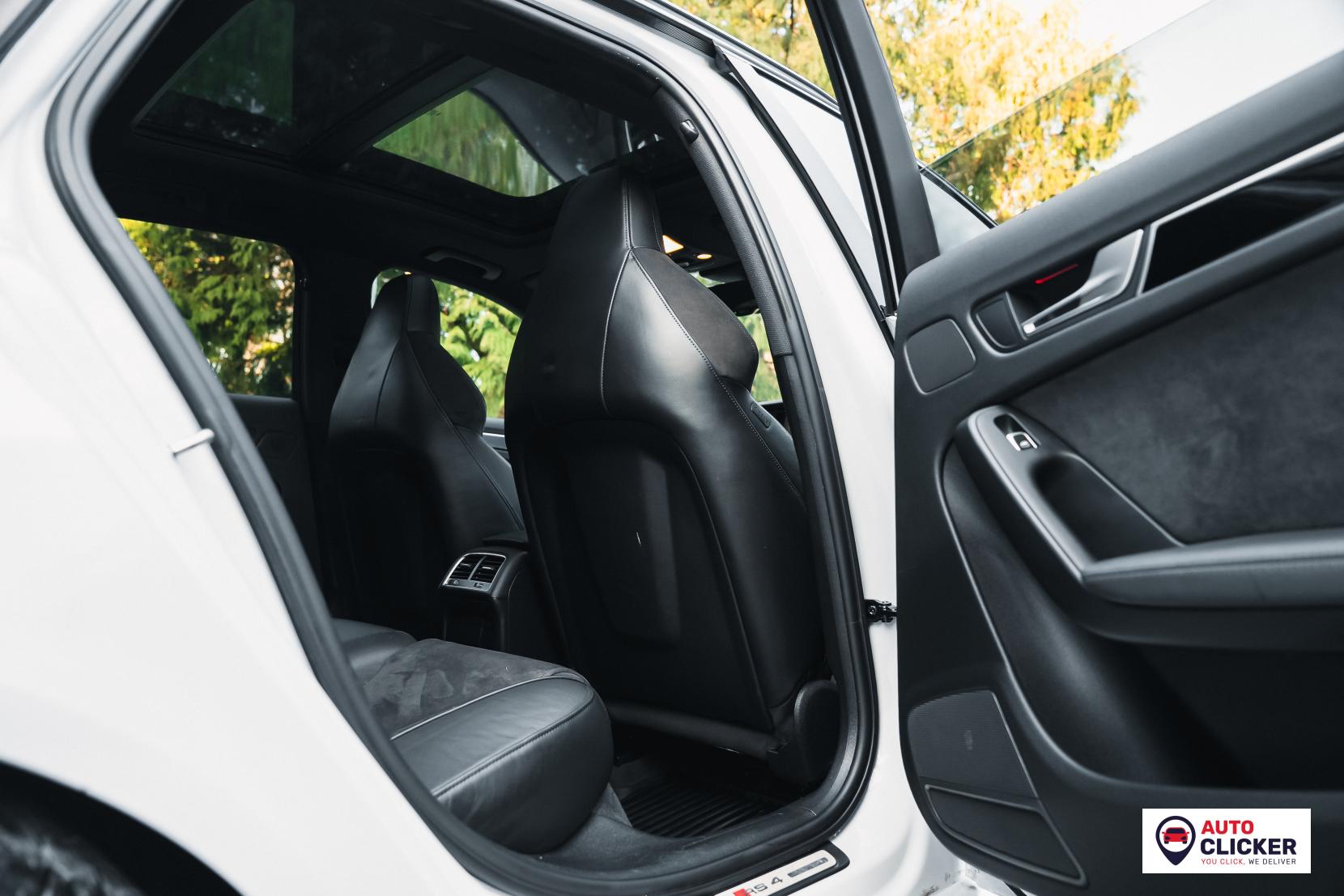 Audi RS4 Avant 4.2 FSI V8 Estate 5dr Petrol S Tronic quattro Euro 5 (450 ps)