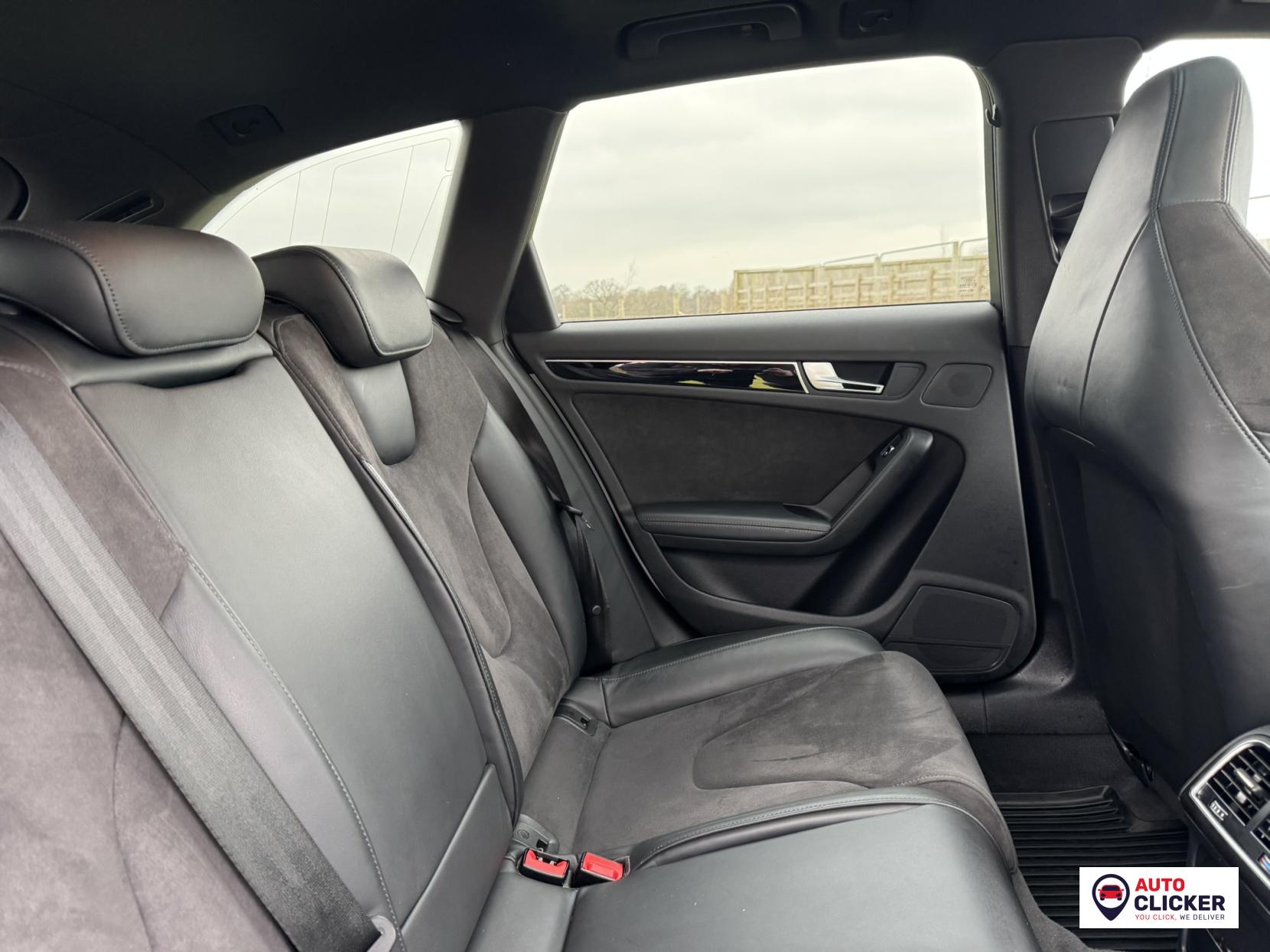 Audi RS4 Avant 4.2 FSI V8 Estate 5dr Petrol S Tronic quattro Euro 5 (450 ps)