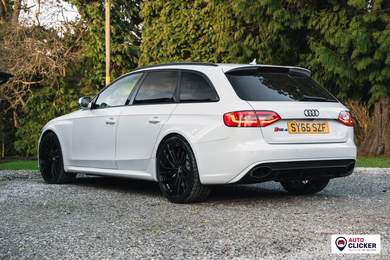 Audi RS4 Avant 4.2 FSI V8 Estate 5dr Petrol S Tronic quattro Euro 5 (450 ps)