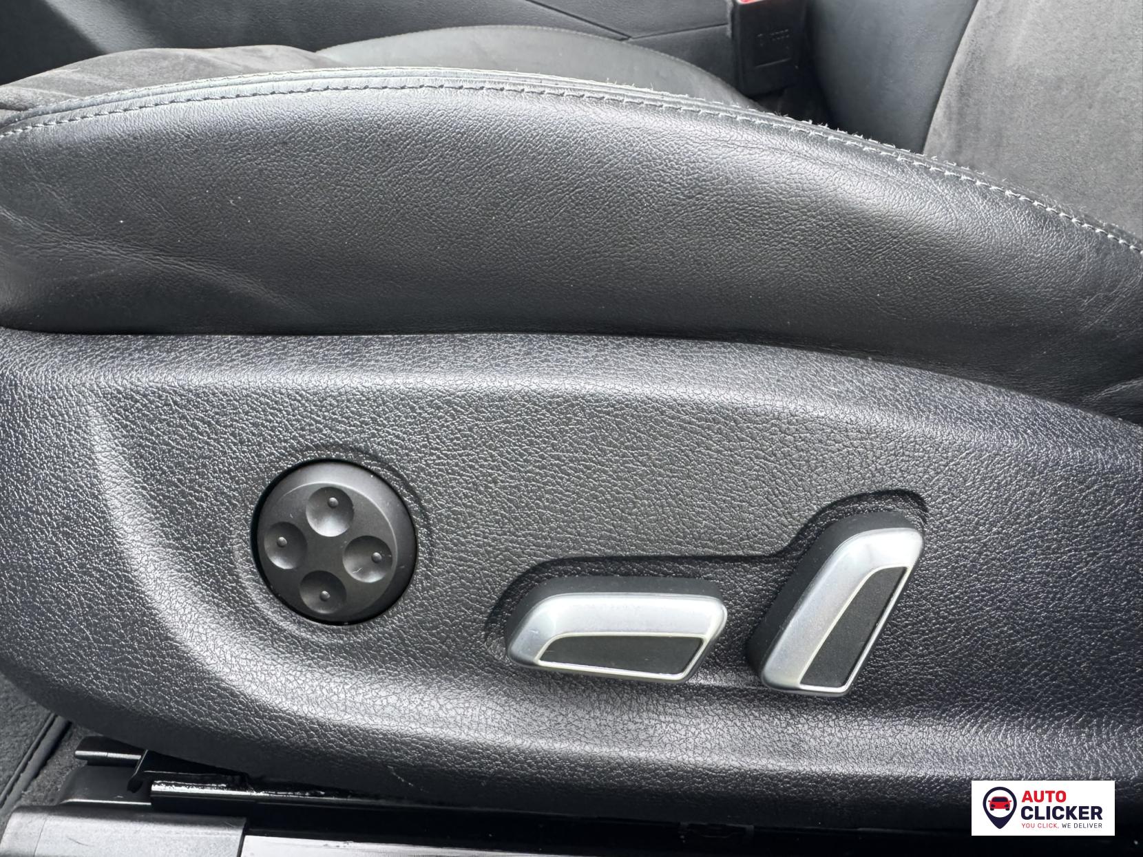 Audi RS4 Avant 4.2 FSI V8 Estate 5dr Petrol S Tronic quattro Euro 5 (450 ps)