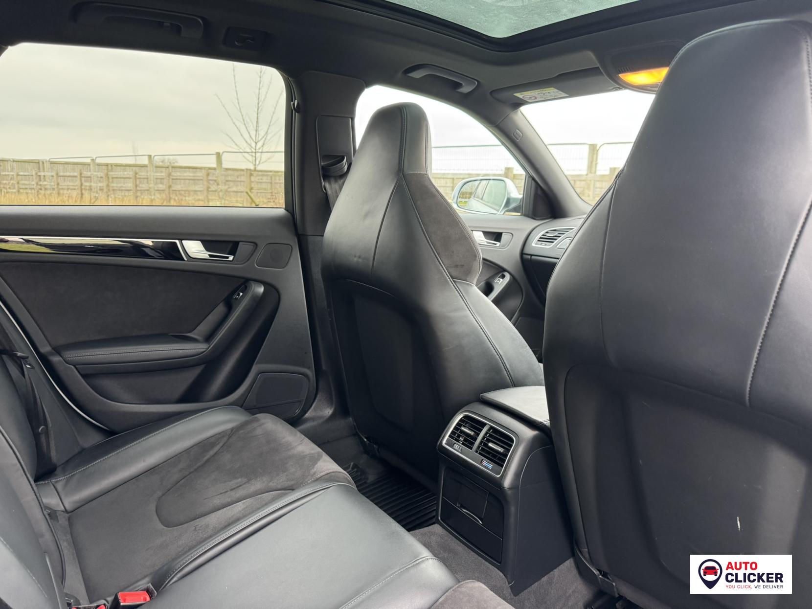 Audi RS4 Avant 4.2 FSI V8 Estate 5dr Petrol S Tronic quattro Euro 5 (450 ps)