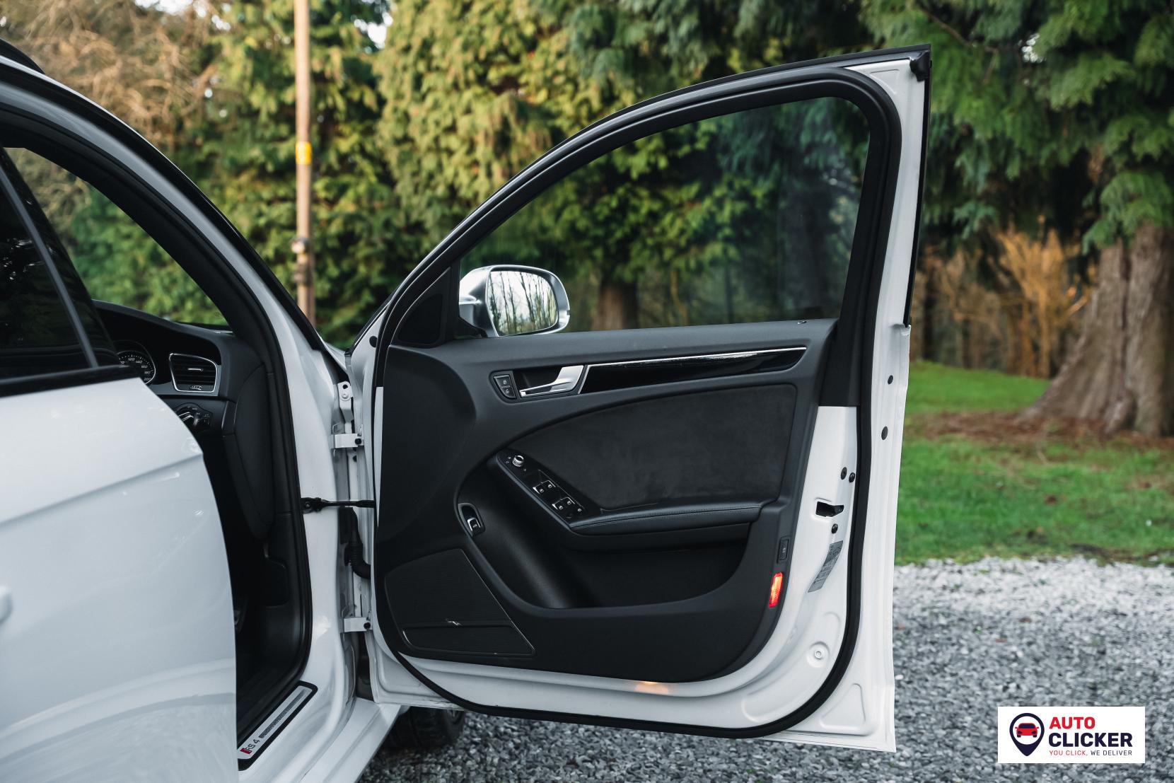 Audi RS4 Avant 4.2 FSI V8 Estate 5dr Petrol S Tronic quattro Euro 5 (450 ps)