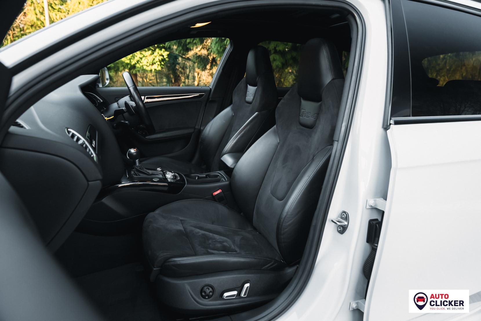 Audi RS4 Avant 4.2 FSI V8 Estate 5dr Petrol S Tronic quattro Euro 5 (450 ps)