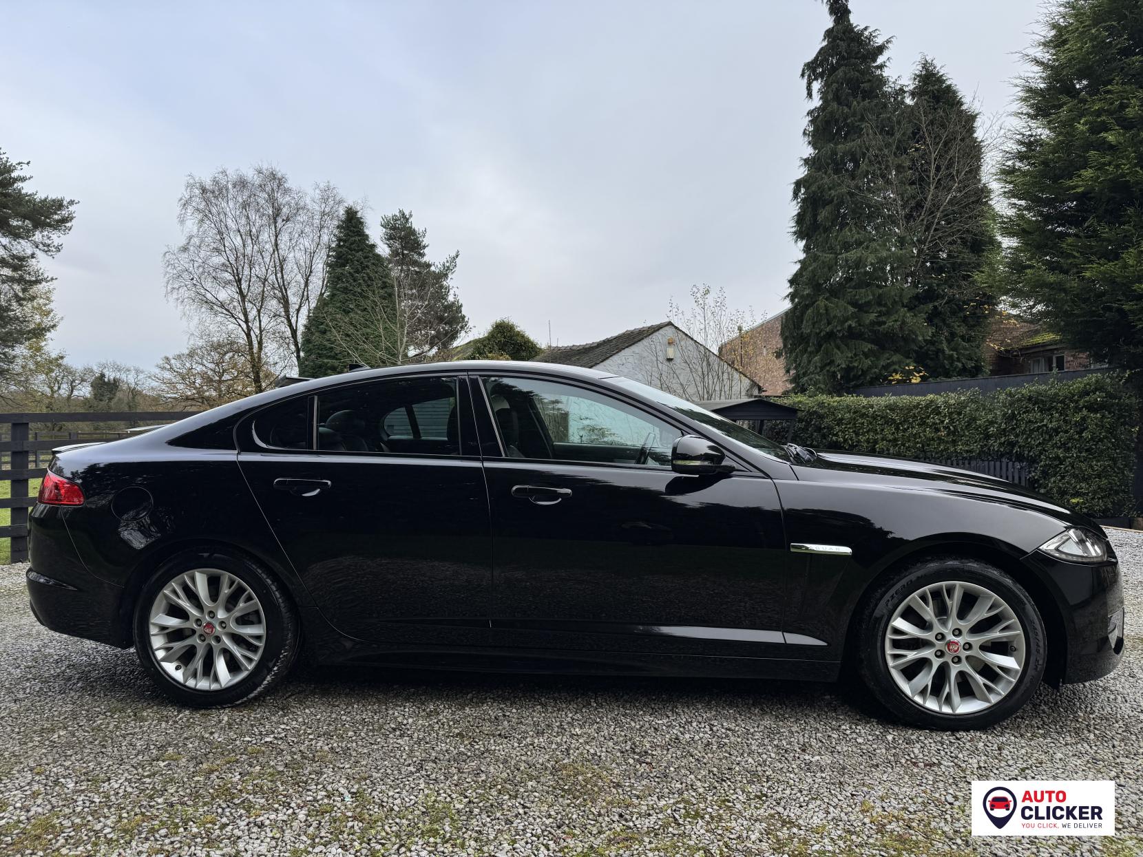 Jaguar XF 3.0d V6 R-Sport Saloon 4dr Diesel Auto Euro 5 (s/s) (240 ps)