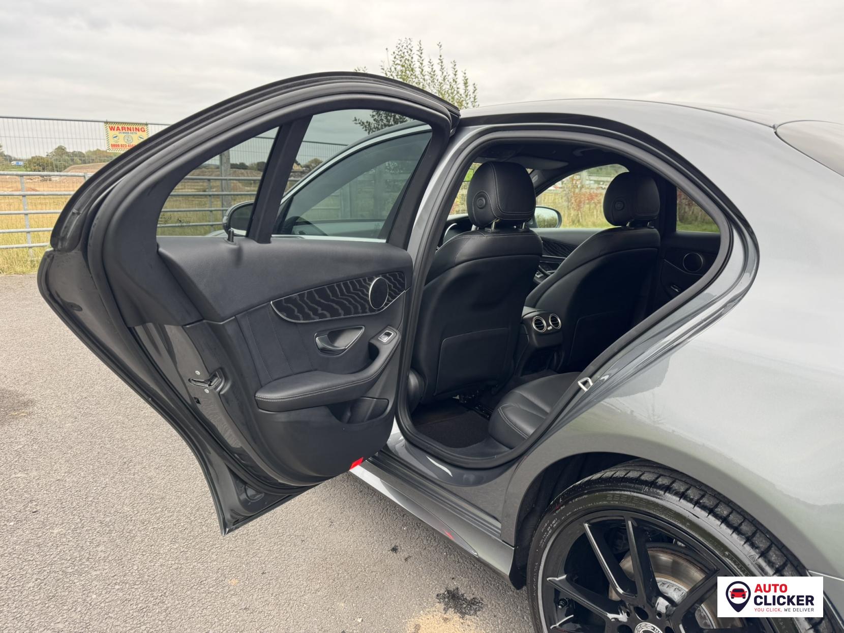 Mercedes-Benz C Class 2.0 C300d AMG Line (Premium) Saloon 4dr Diesel G-Tronic+ Euro 6 (s/s) (245 ps)