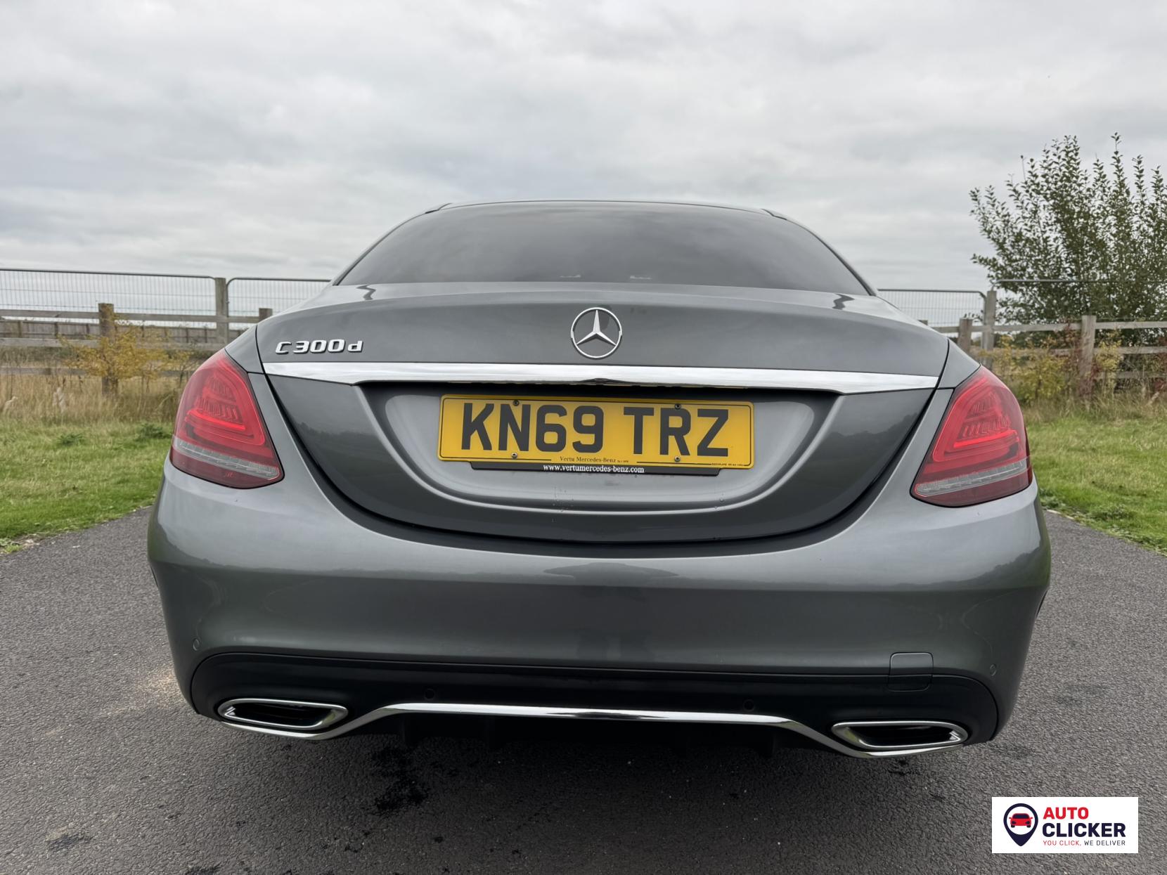 Mercedes-Benz C Class 2.0 C300d AMG Line (Premium) Saloon 4dr Diesel G-Tronic+ Euro 6 (s/s) (245 ps)