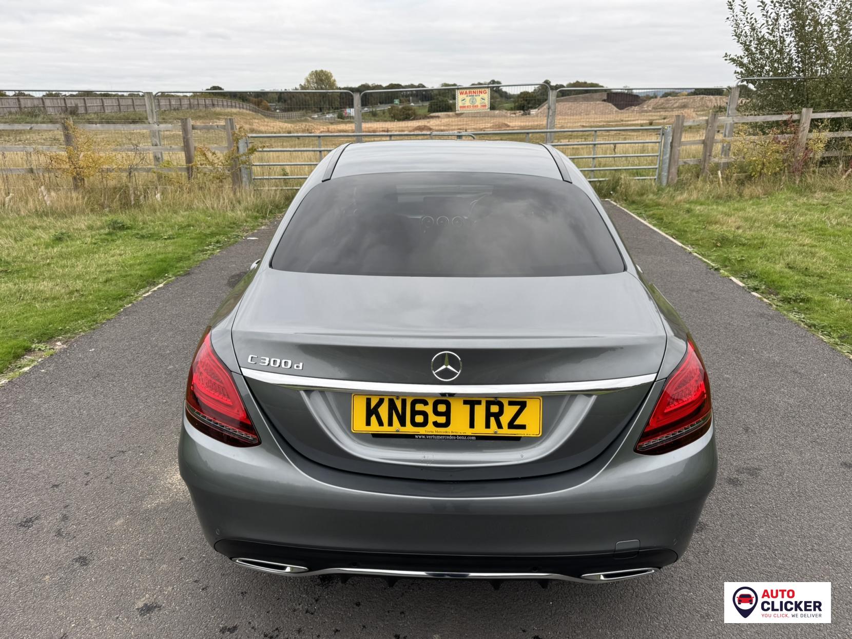 Mercedes-Benz C Class 2.0 C300d AMG Line (Premium) Saloon 4dr Diesel G-Tronic+ Euro 6 (s/s) (245 ps)