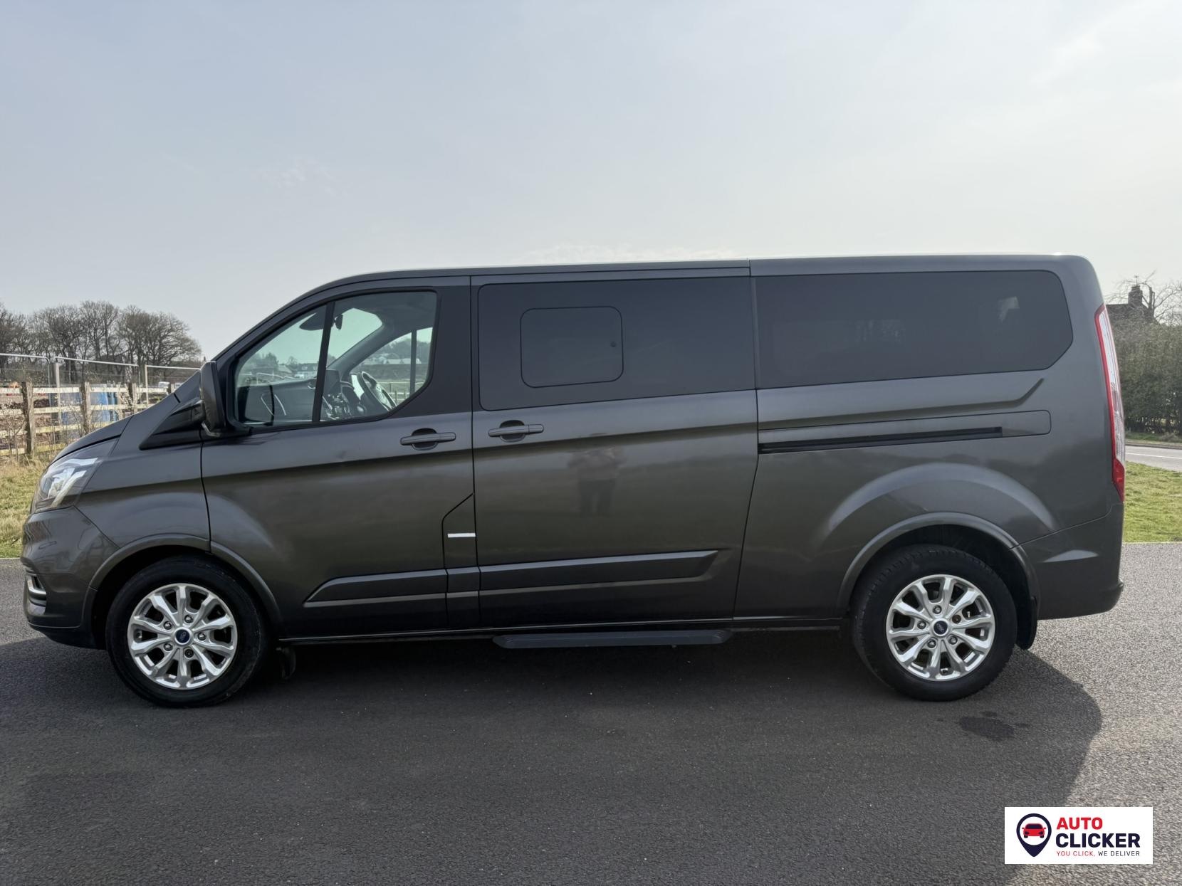 Ford Tourneo Custom 2.0 320 EcoBlue Titanium Minibus Double Cab 5dr Diesel Auto L2 Euro 6 (s/s) (130 ps)
