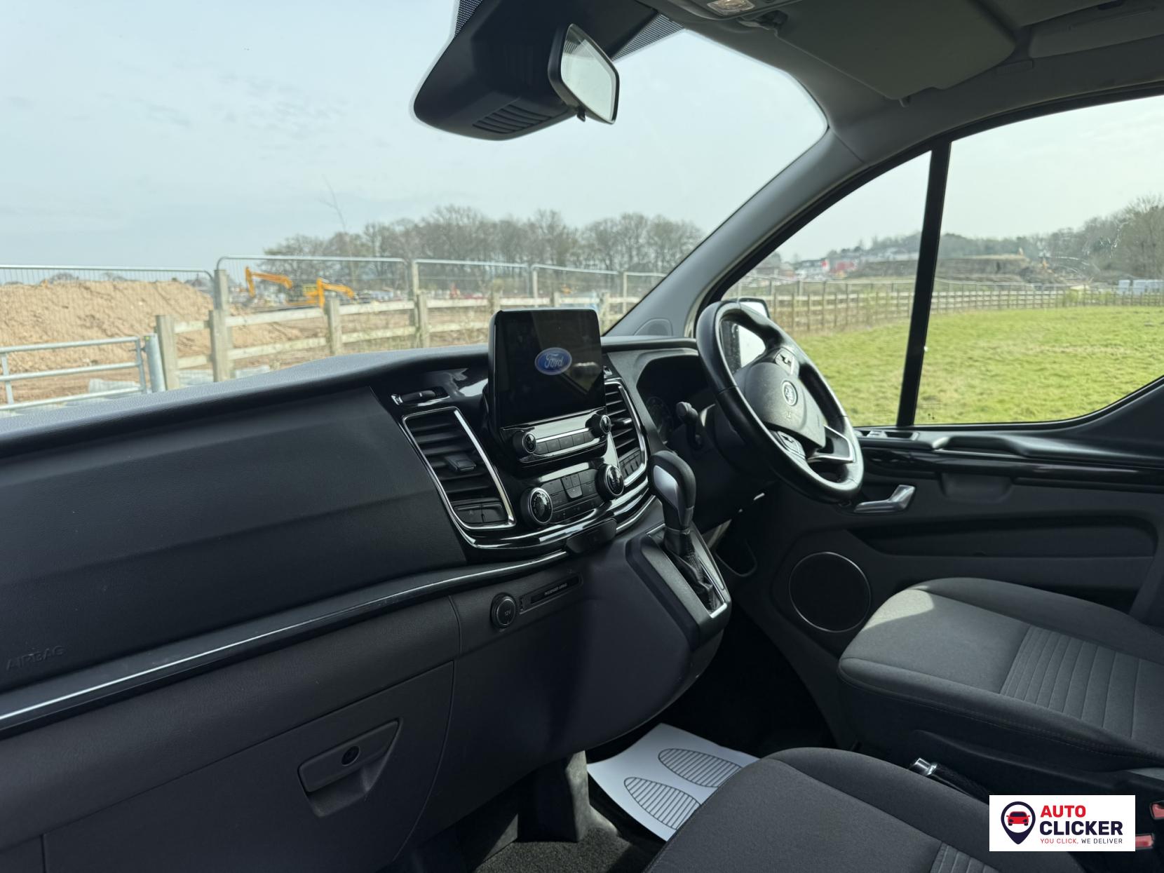 Ford Tourneo Custom 2.0 320 EcoBlue Titanium Minibus Double Cab 5dr Diesel Auto L2 Euro 6 (s/s) (130 ps)