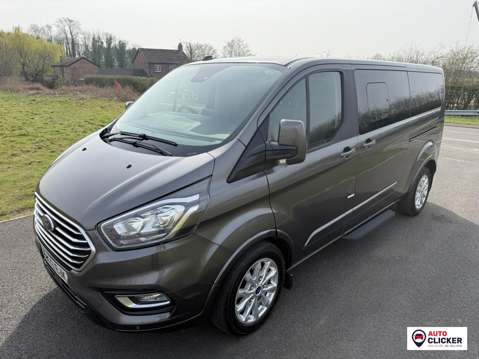 Ford Tourneo Custom 2.0 320 EcoBlue Titanium Minibus Double Cab 5dr Diesel Auto L2 Euro 6 (s/s) (130 ps)