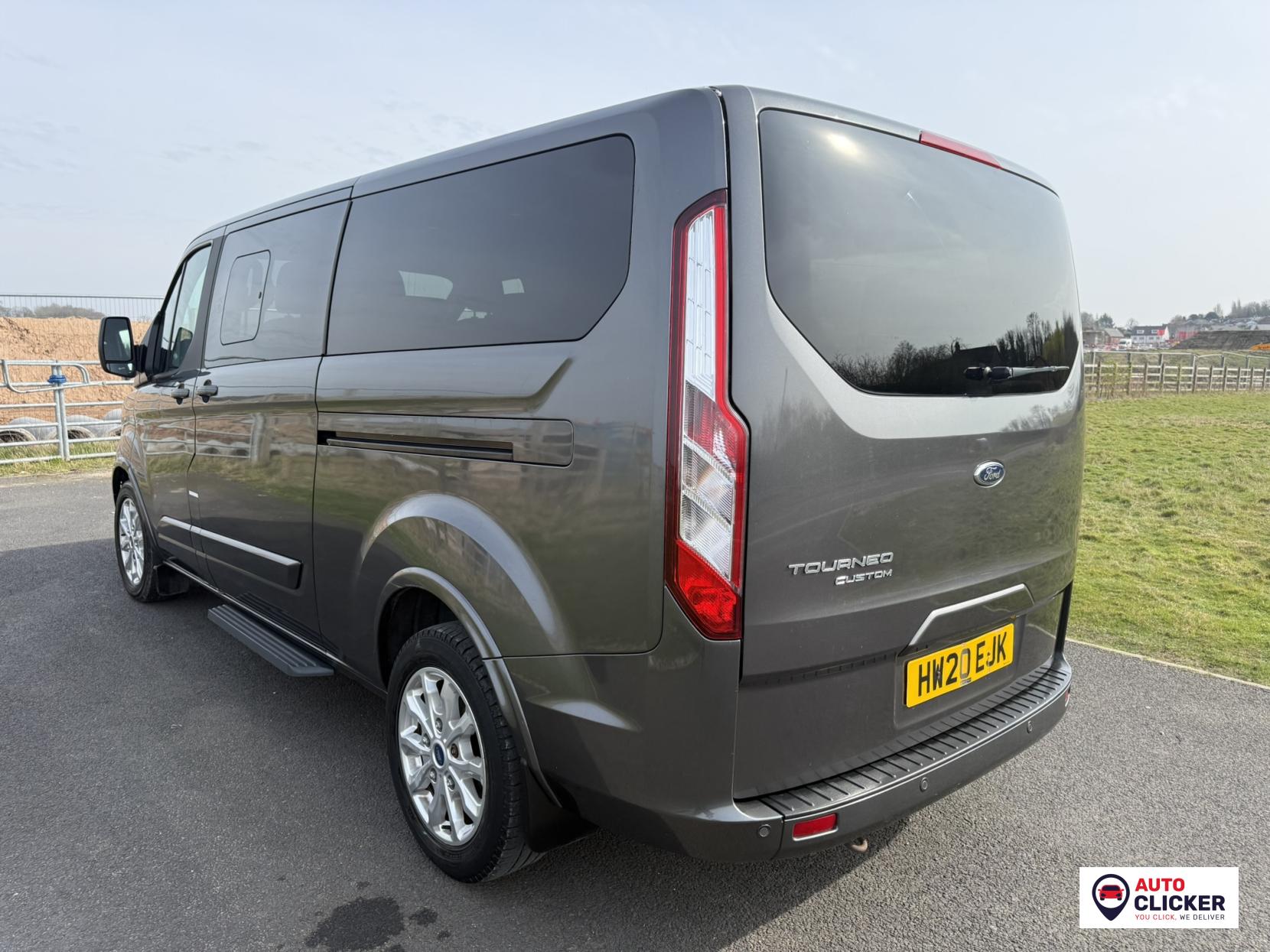 Ford Tourneo Custom 2.0 320 EcoBlue Titanium Minibus Double Cab 5dr Diesel Auto L2 Euro 6 (s/s) (130 ps)