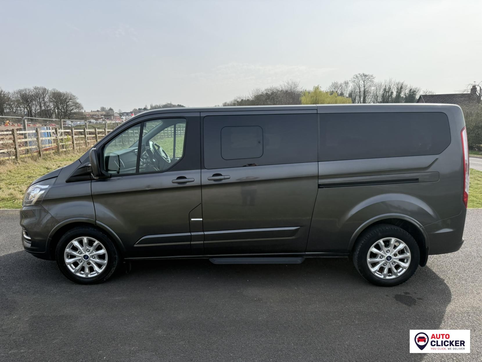 Ford Tourneo Custom 2.0 320 EcoBlue Titanium Minibus Double Cab 5dr Diesel Auto L2 Euro 6 (s/s) (130 ps)