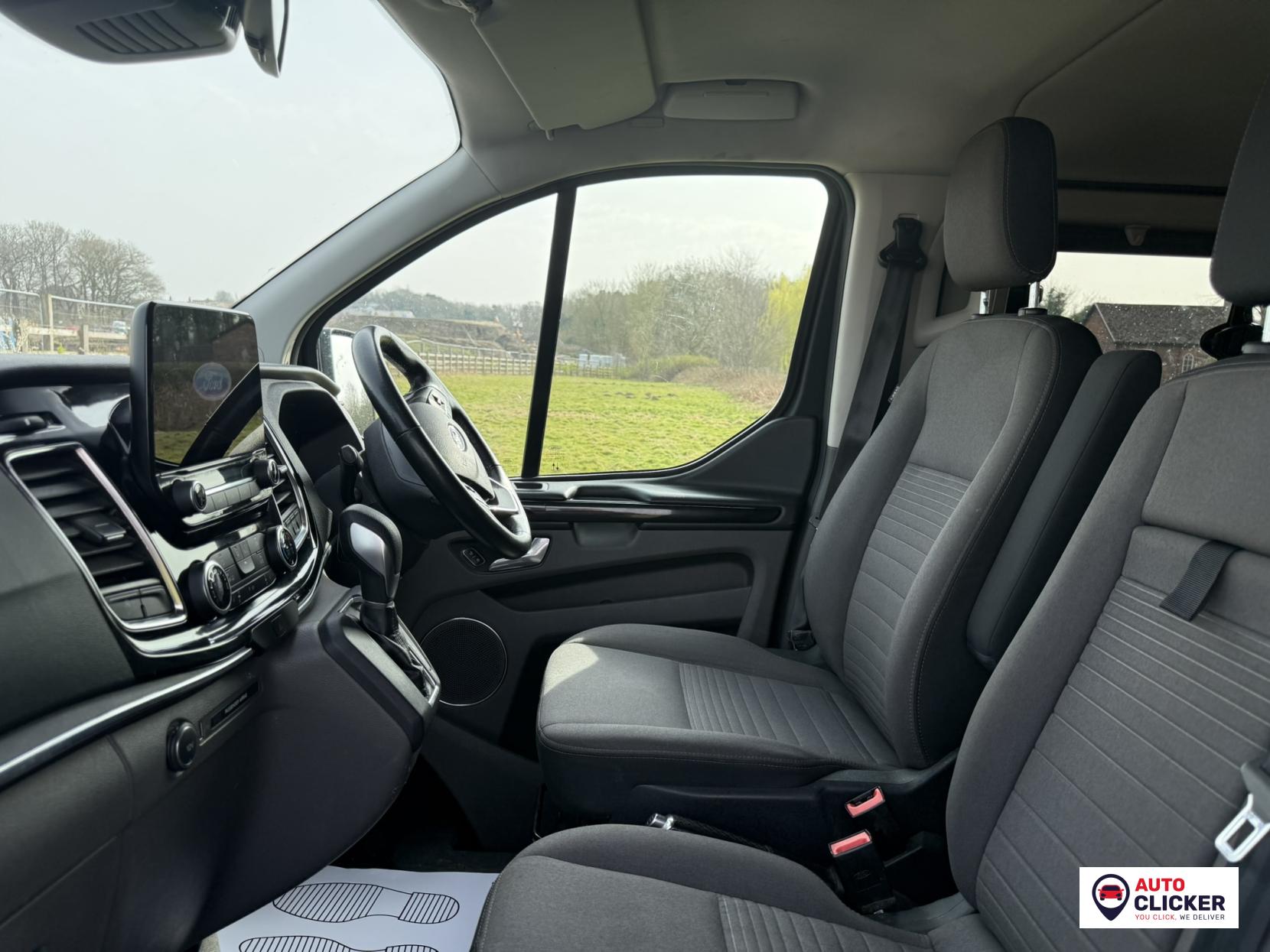 Ford Tourneo Custom 2.0 320 EcoBlue Titanium Minibus Double Cab 5dr Diesel Auto L2 Euro 6 (s/s) (130 ps)