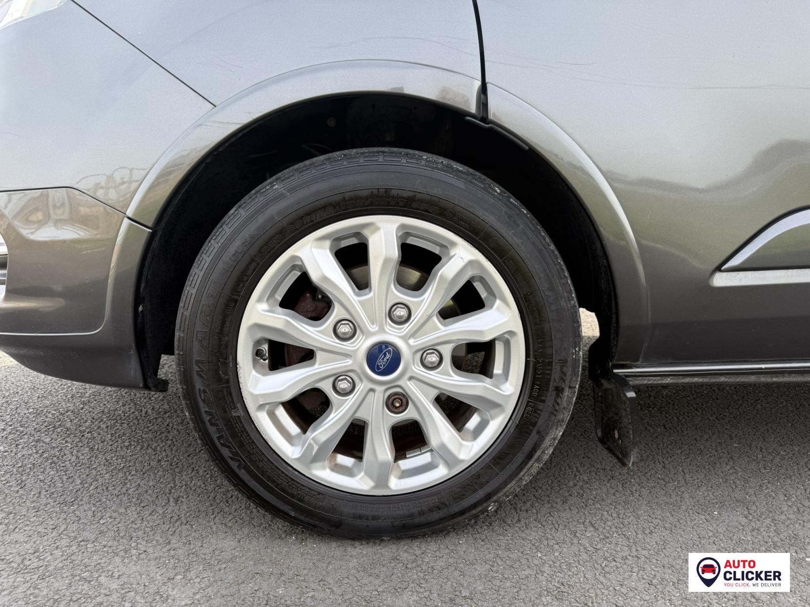 Ford Tourneo Custom 2.0 320 EcoBlue Titanium Minibus Double Cab 5dr Diesel Auto L2 Euro 6 (s/s) (130 ps)