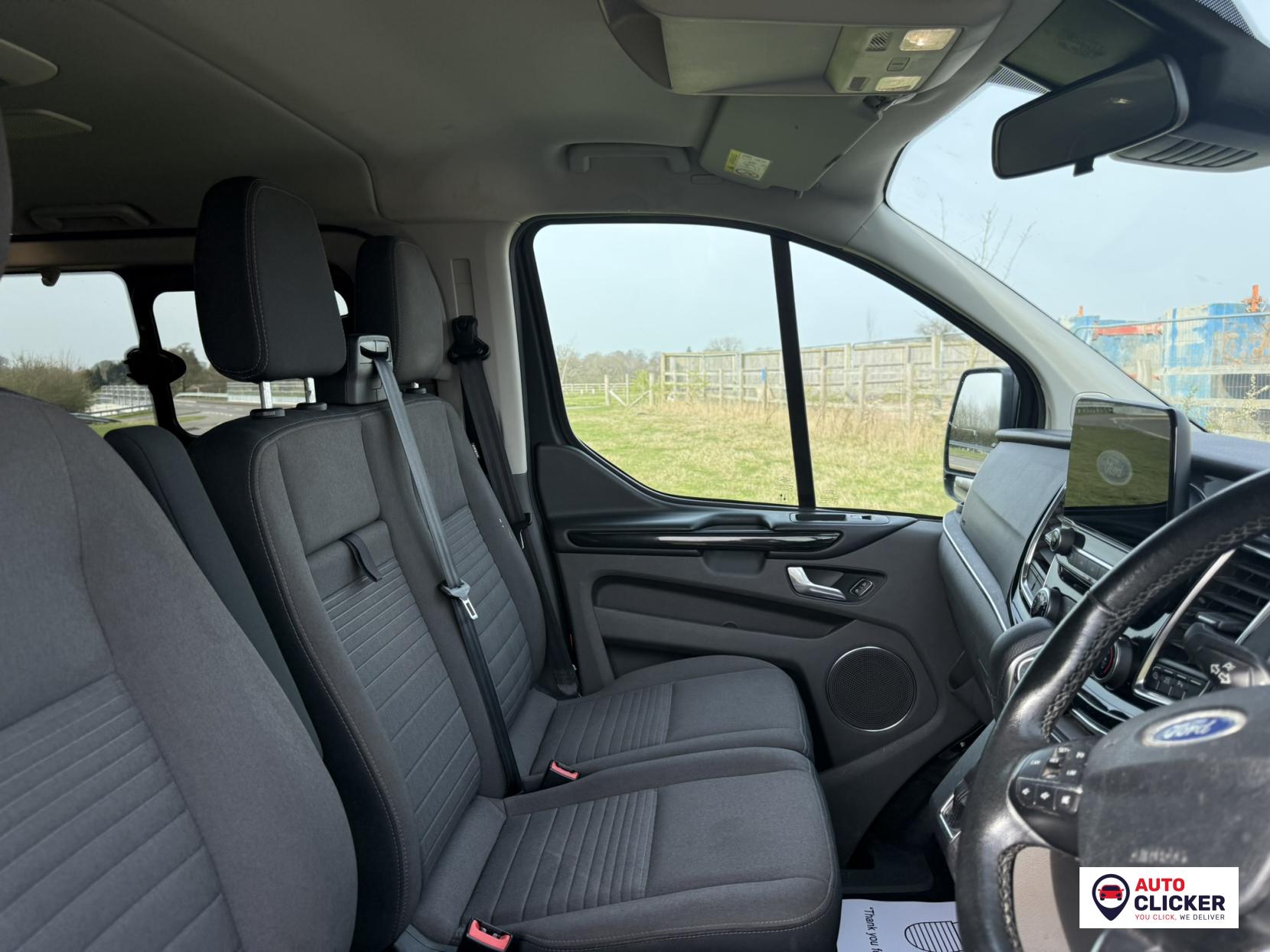 Ford Tourneo Custom 2.0 320 EcoBlue Titanium Minibus Double Cab 5dr Diesel Auto L2 Euro 6 (s/s) (130 ps)