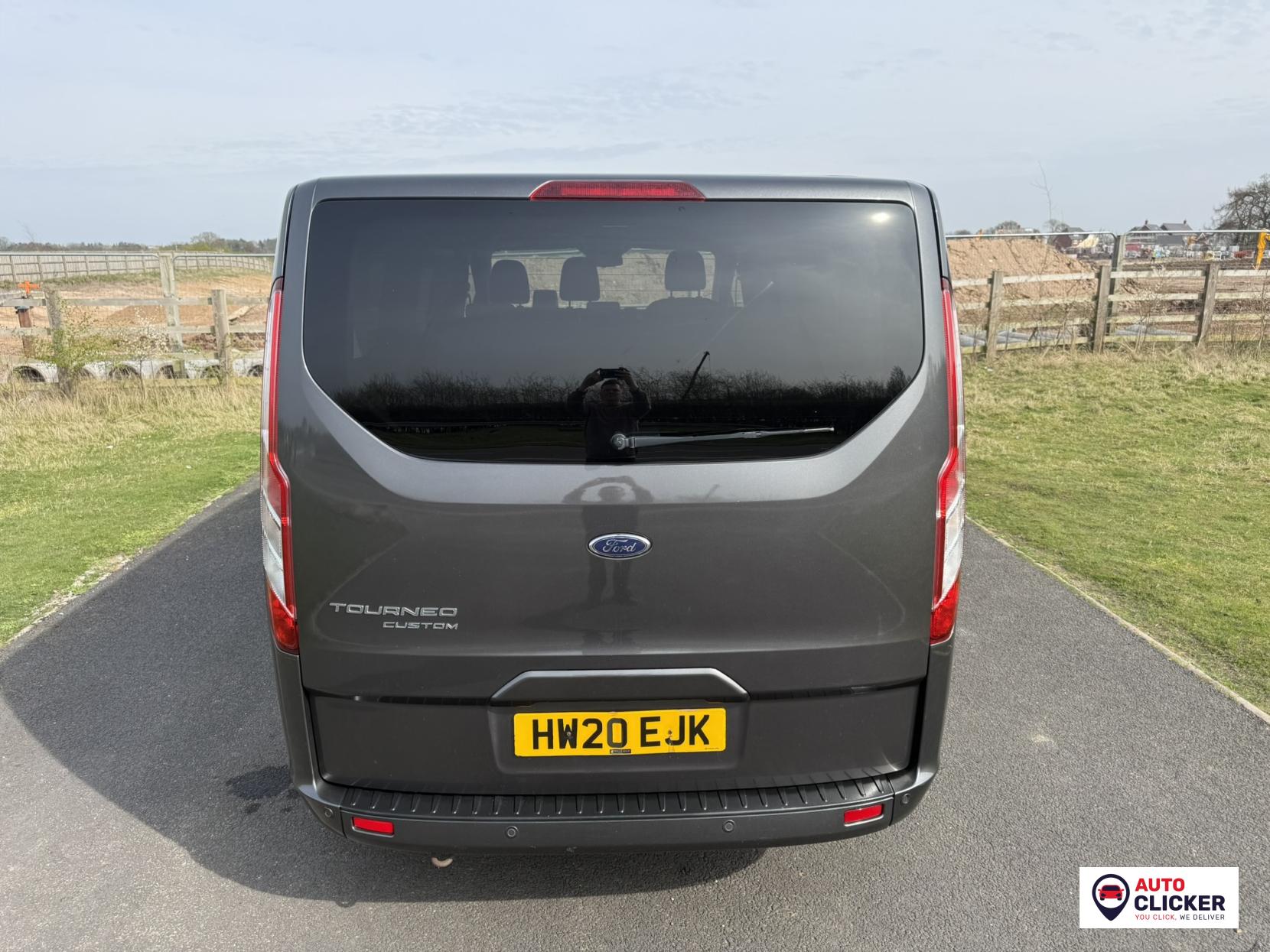 Ford Tourneo Custom 2.0 320 EcoBlue Titanium Minibus Double Cab 5dr Diesel Auto L2 Euro 6 (s/s) (130 ps)