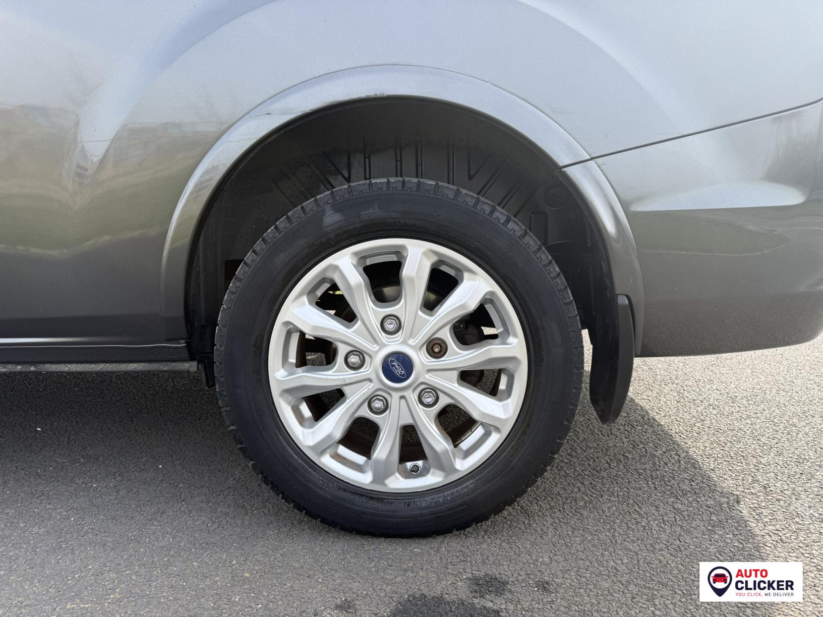 Ford Tourneo Custom 2.0 320 EcoBlue Titanium Minibus Double Cab 5dr Diesel Auto L2 Euro 6 (s/s) (130 ps)