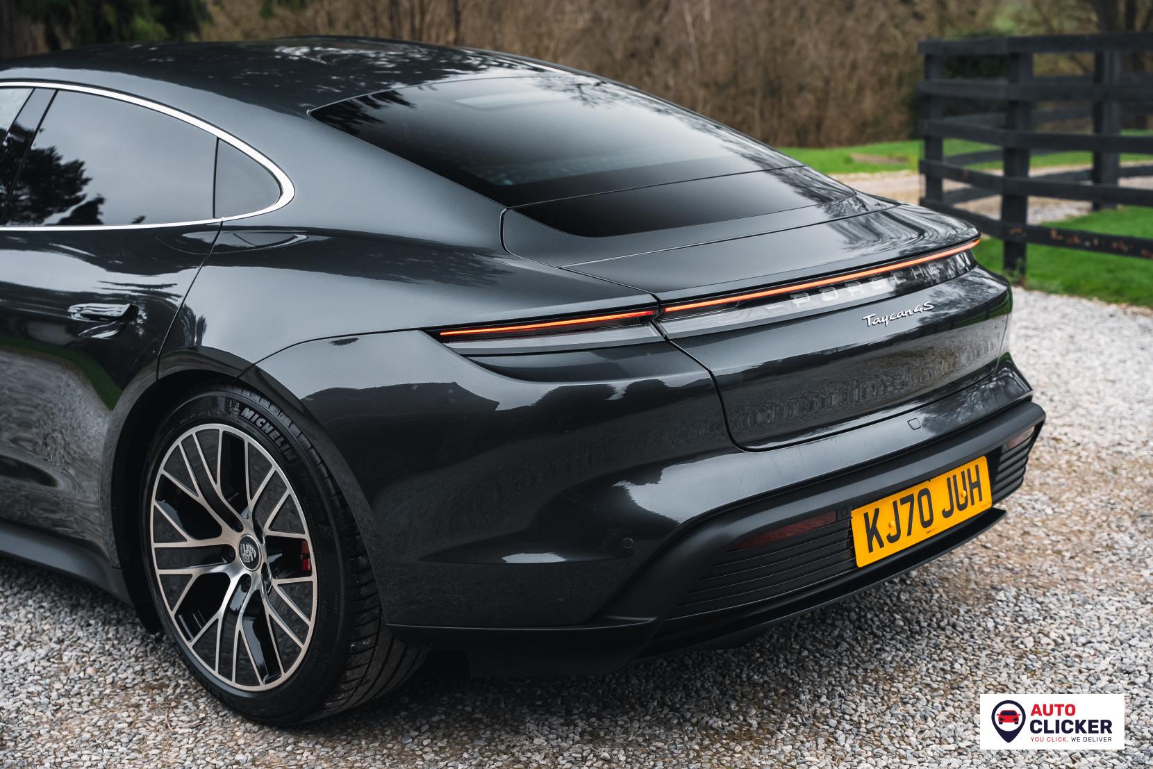 Porsche Taycan Performance Plus 93.4kWh 4S Saloon 4dr Electric Auto 4WD (571 ps)