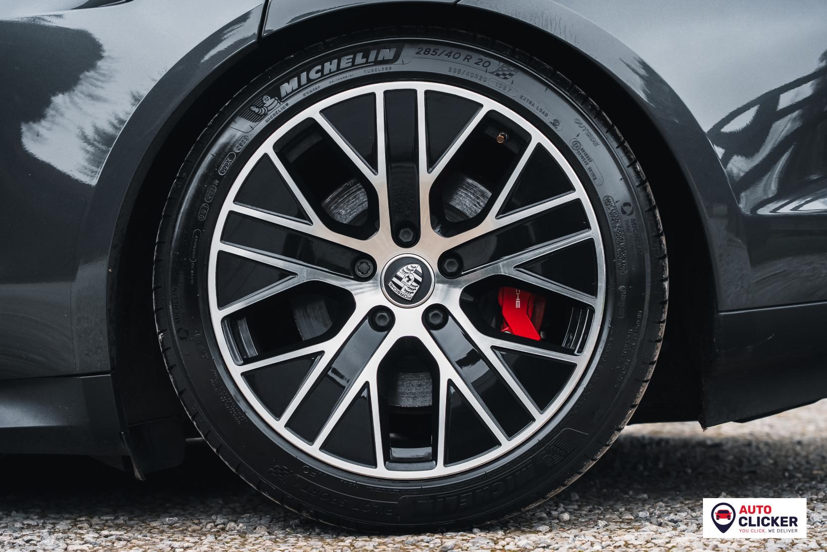 Porsche Taycan Performance Plus 93.4kWh 4S Saloon 4dr Electric Auto 4WD (571 ps)