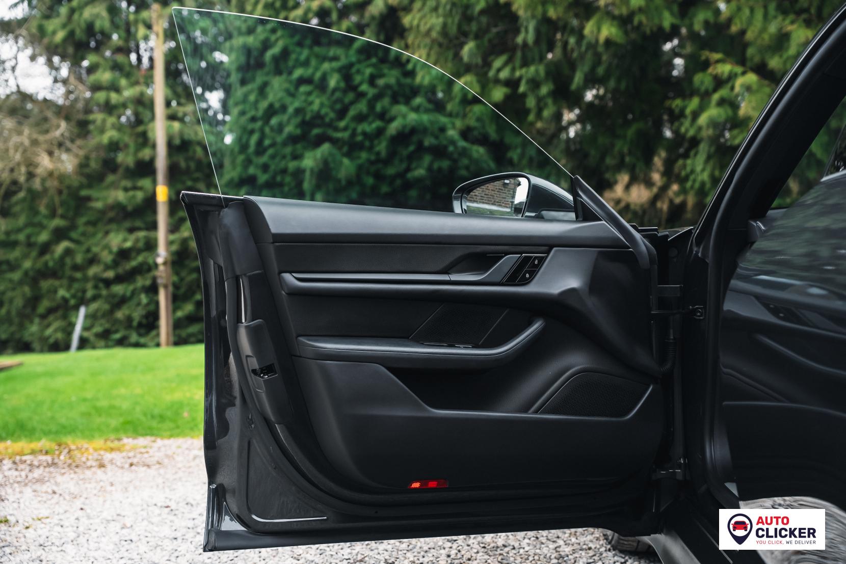 Porsche Taycan Performance Plus 93.4kWh 4S Saloon 4dr Electric Auto 4WD (571 ps)