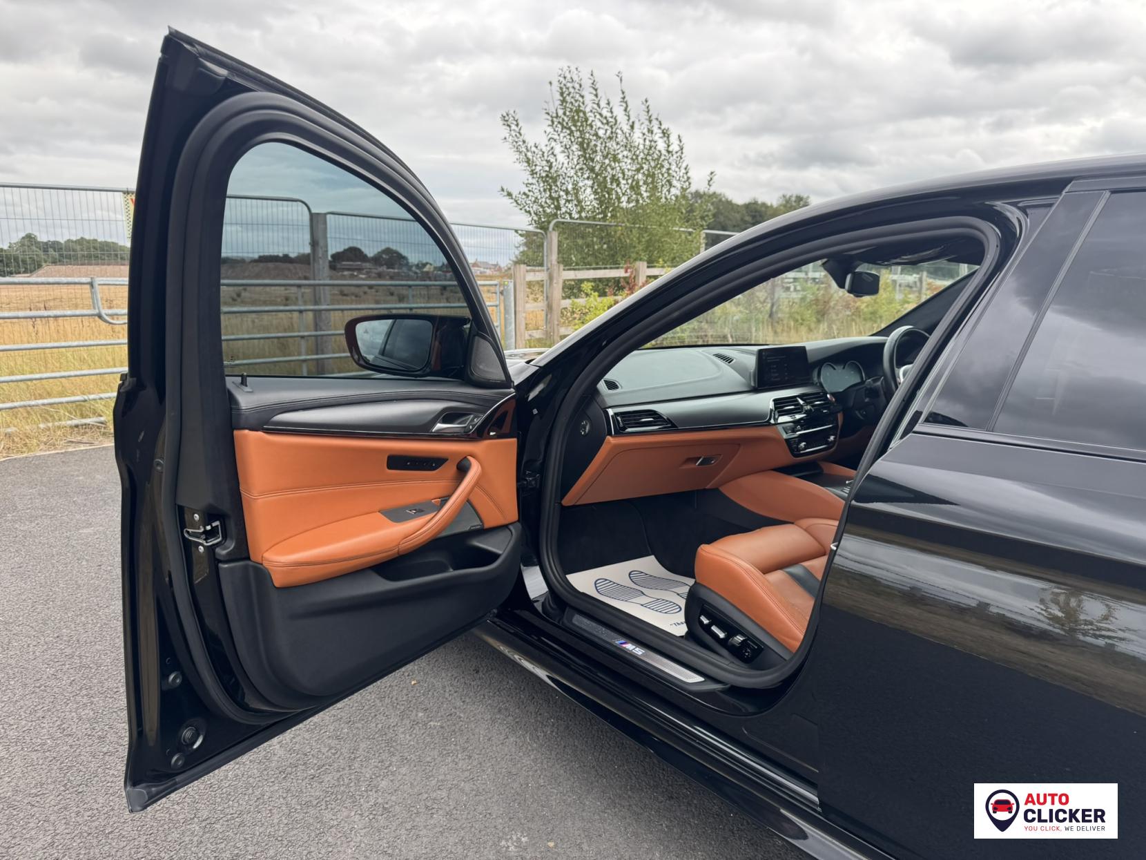 BMW M5 4.4i V8 Competition Saloon 4dr Petrol Steptronic xDrive Euro 6 (s/s) (625 ps)